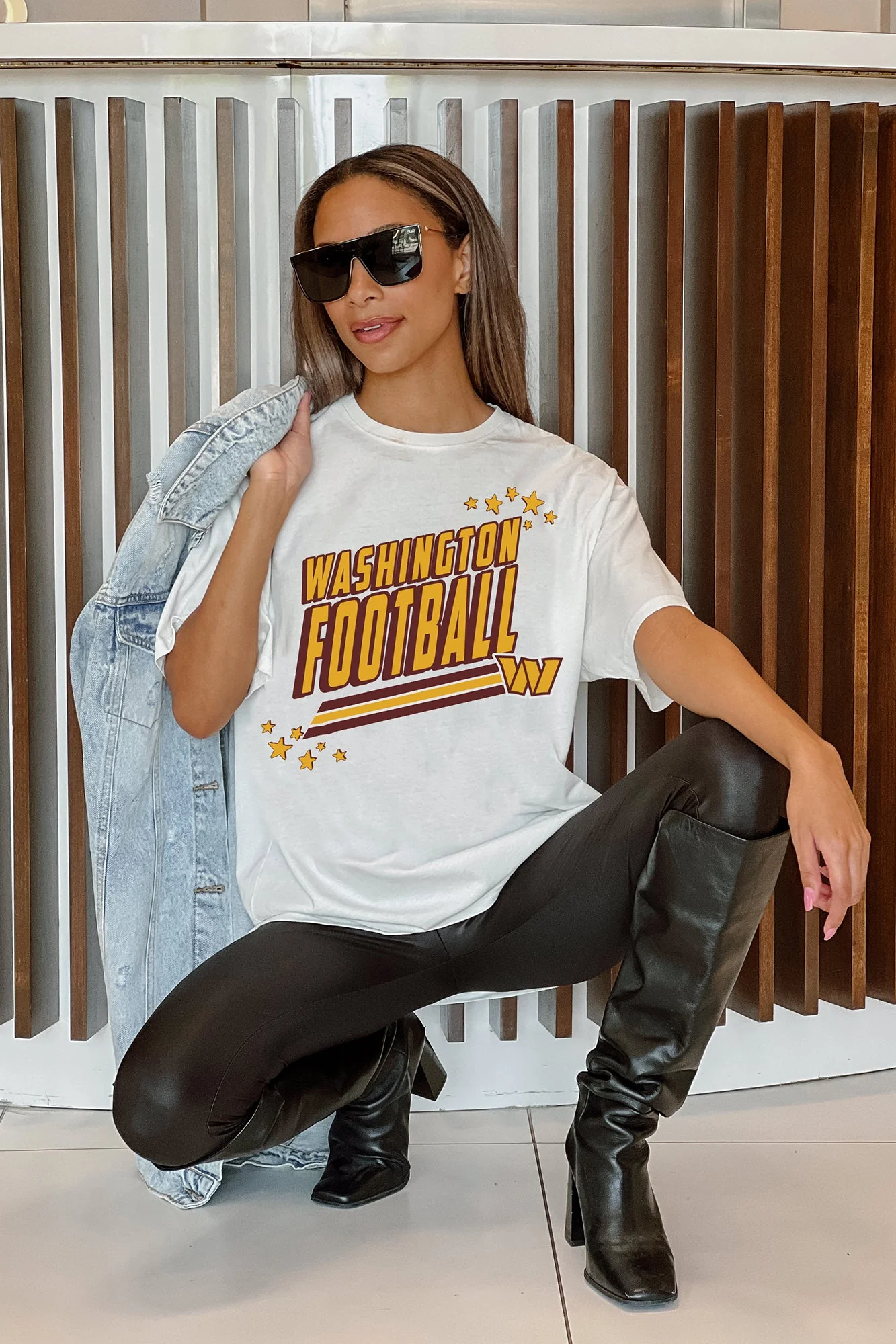 WASHINGTON COMMANDERS Coming In Hot Oversized Crewneck Tee