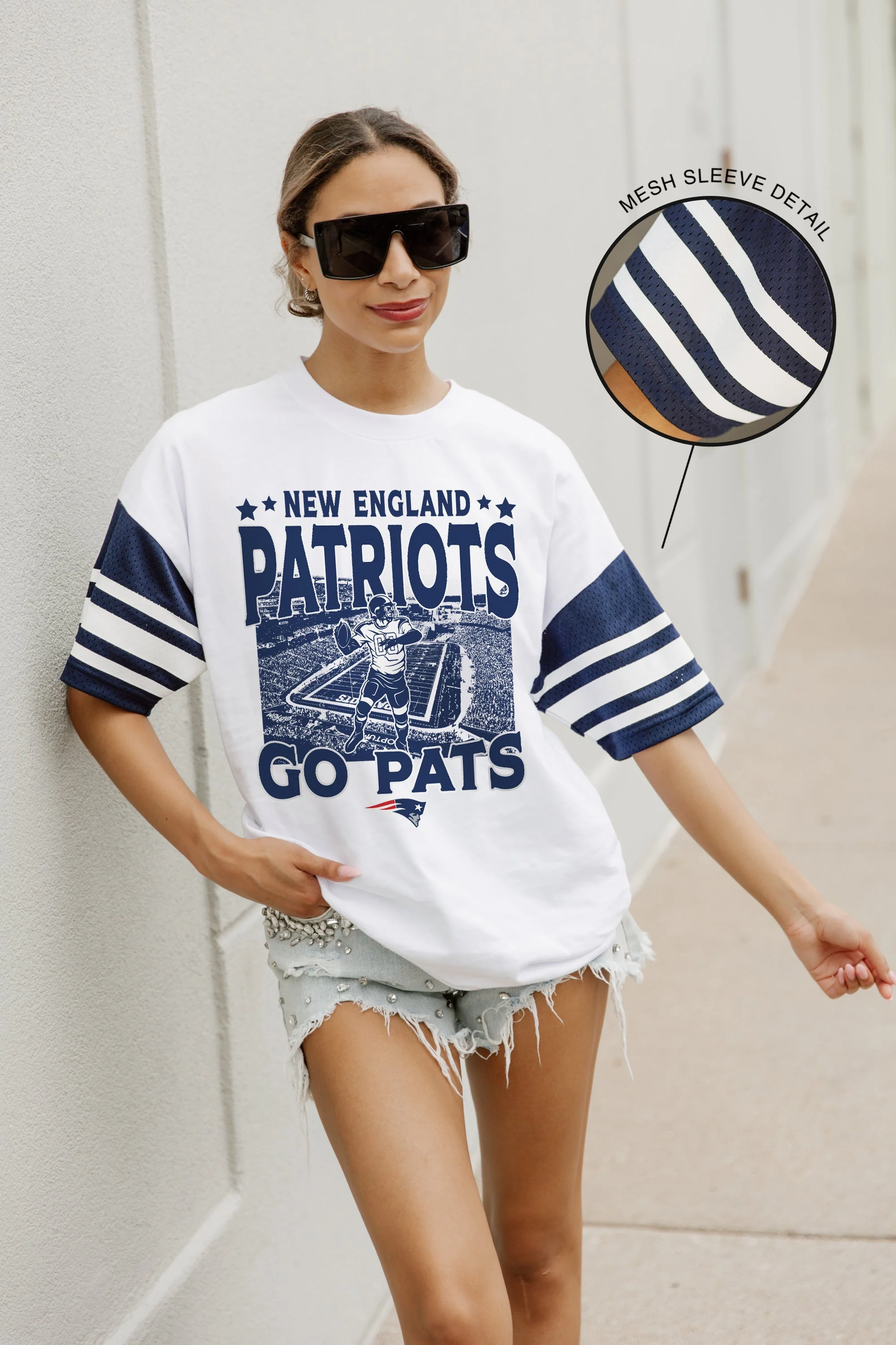 NEW ENGLAND PATRIOTS Crowd Pleaser Vintage Stripe Raglan Tee