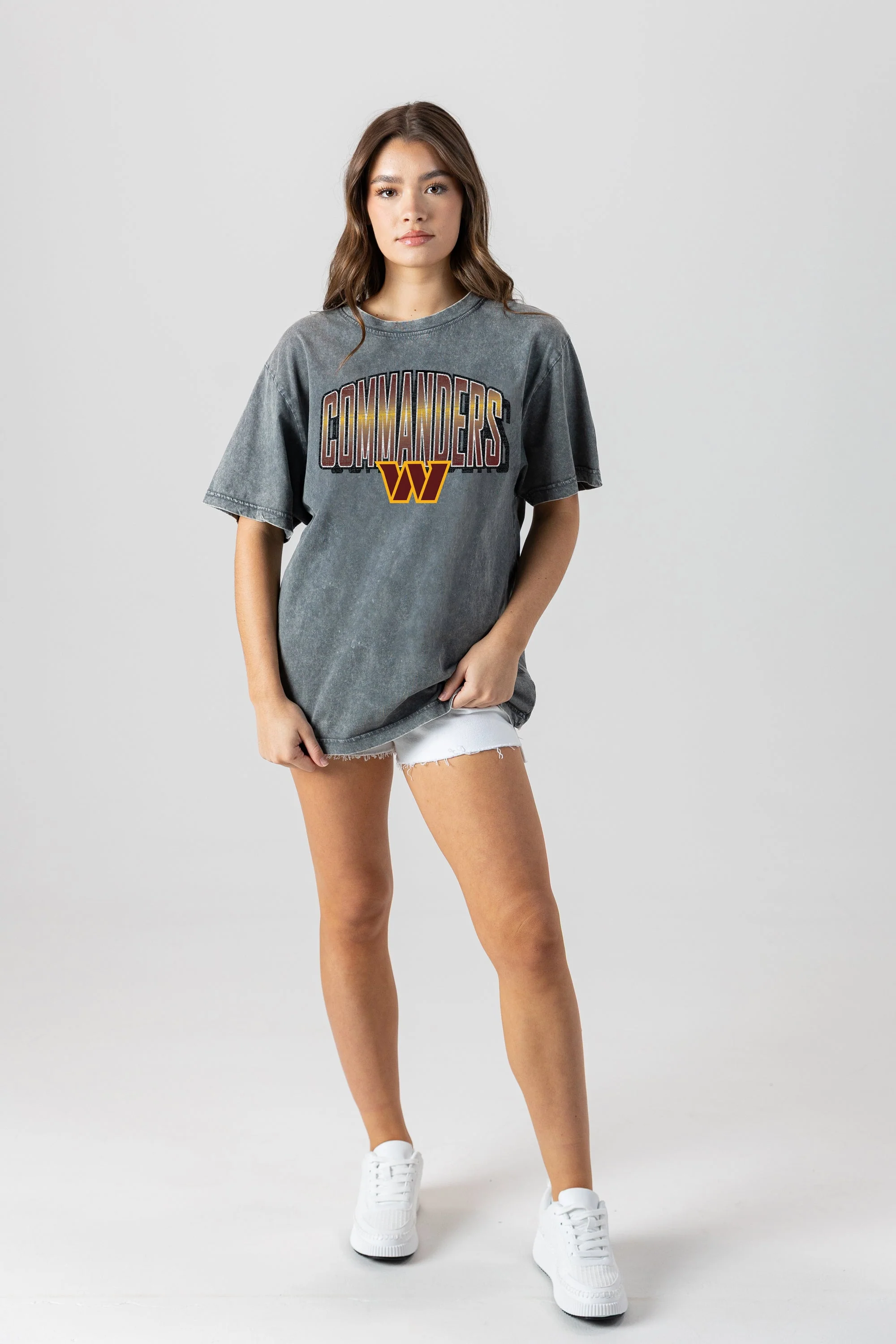 WASHINGTON COMMANDERS Peak Performance Oversized Crewneck Tee