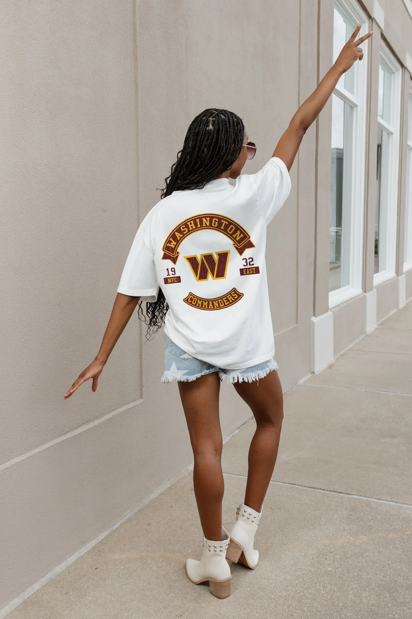 WASHINGTON COMMANDERS Out Of Bounds Oversized Crewneck Tee
