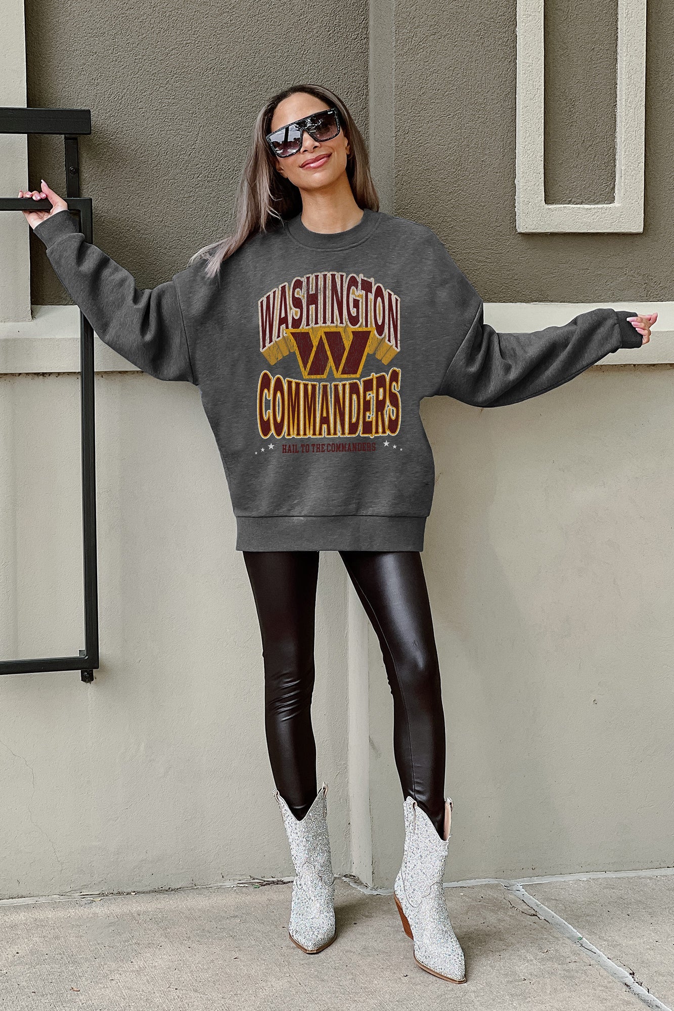 WASHINGTON COMMANDERS Long Weekend Fleece Crewneck Pullover