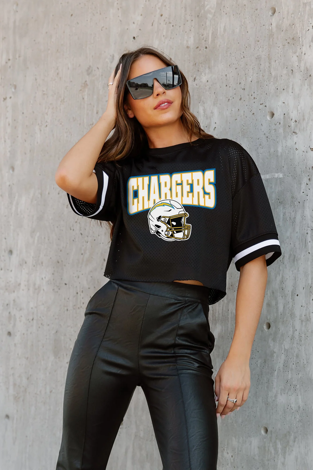 LOS ANGELES CHARGERS Automatic Down Lightweight Striped Sleeve Top