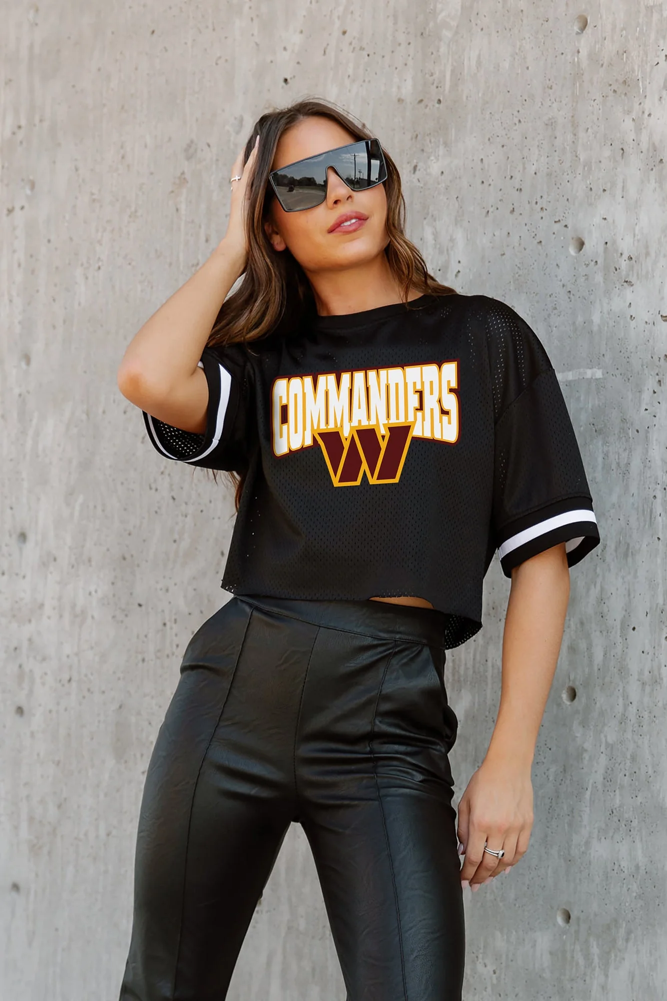 WASHINGTON COMMANDERS Automatic Down Lightweight Striped Sleeve Top