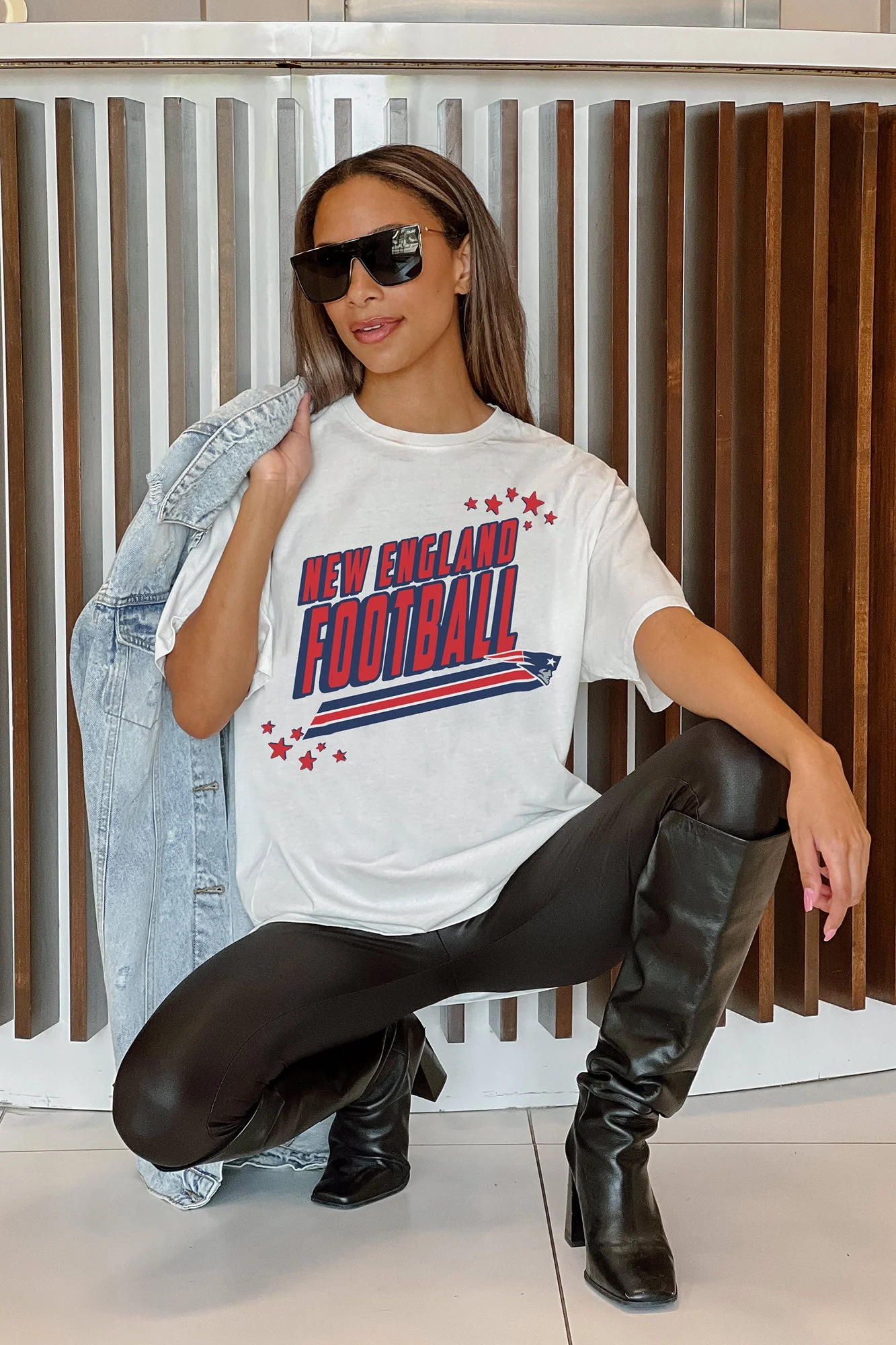 NEW ENGLAND PATRIOTS Coming In Hot Oversized Crewneck Tee
