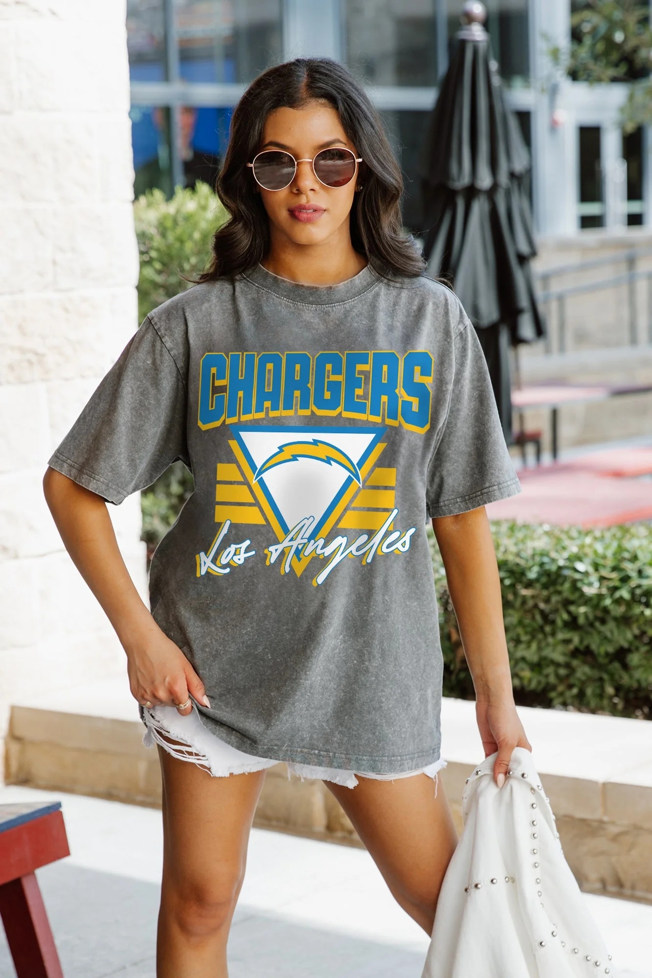 LOS ANGELES CHARGERS Play It Forward Oversized Crewneck Tee