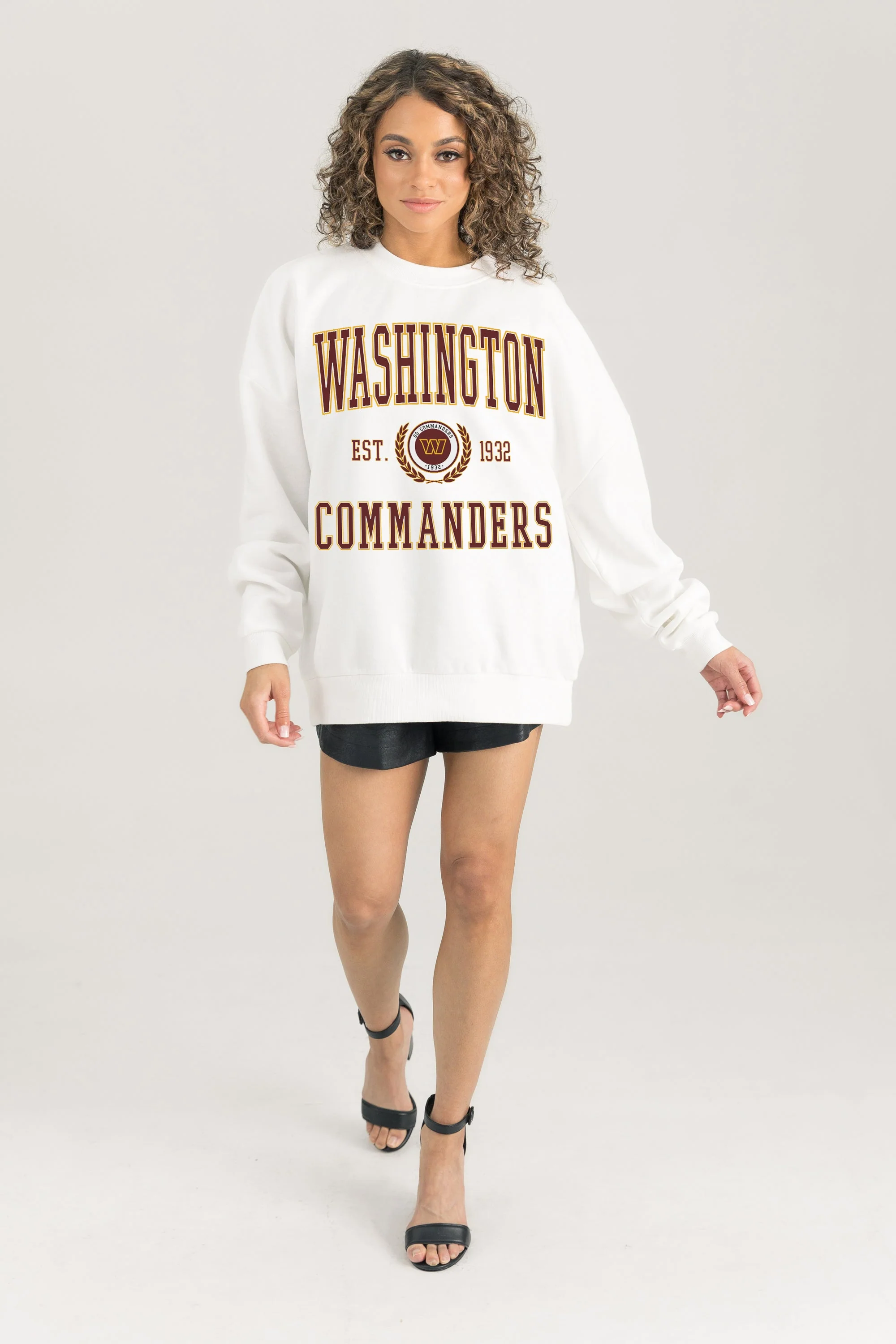 WASHINGTON COMMANDERS Timeless Triumph Fleece Crewneck Pullover