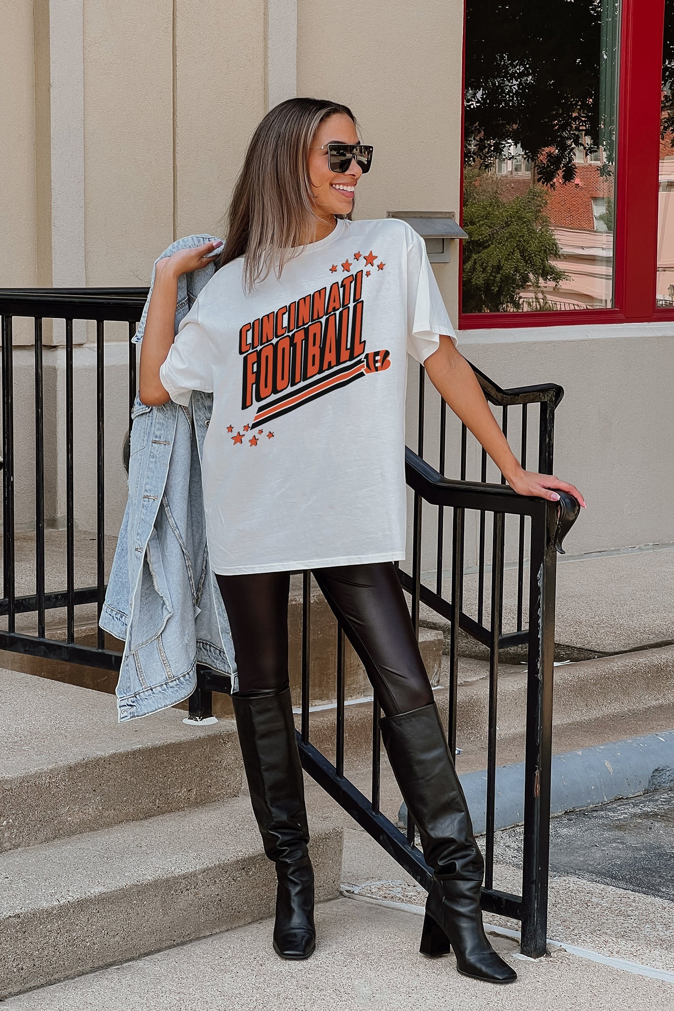 CINCINNATI BENGALS Coming In Hot Oversized Crewneck Tee