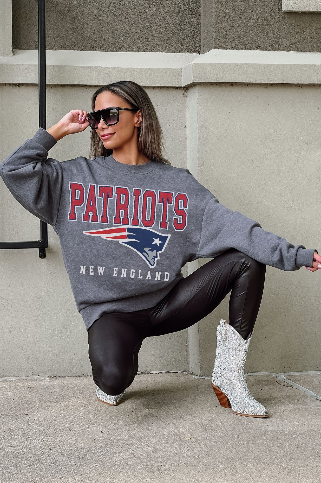 NEW ENGLAND PATRIOTS Bring The Energy Crewneck Pullover