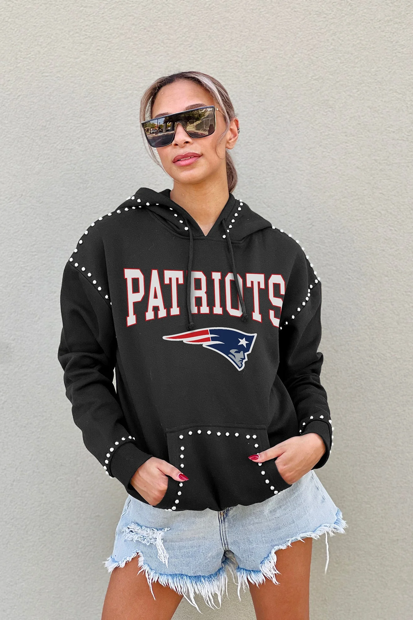 NEW ENGLAND PATRIOTS Catch The Vibe Studded-Detail Hoodie