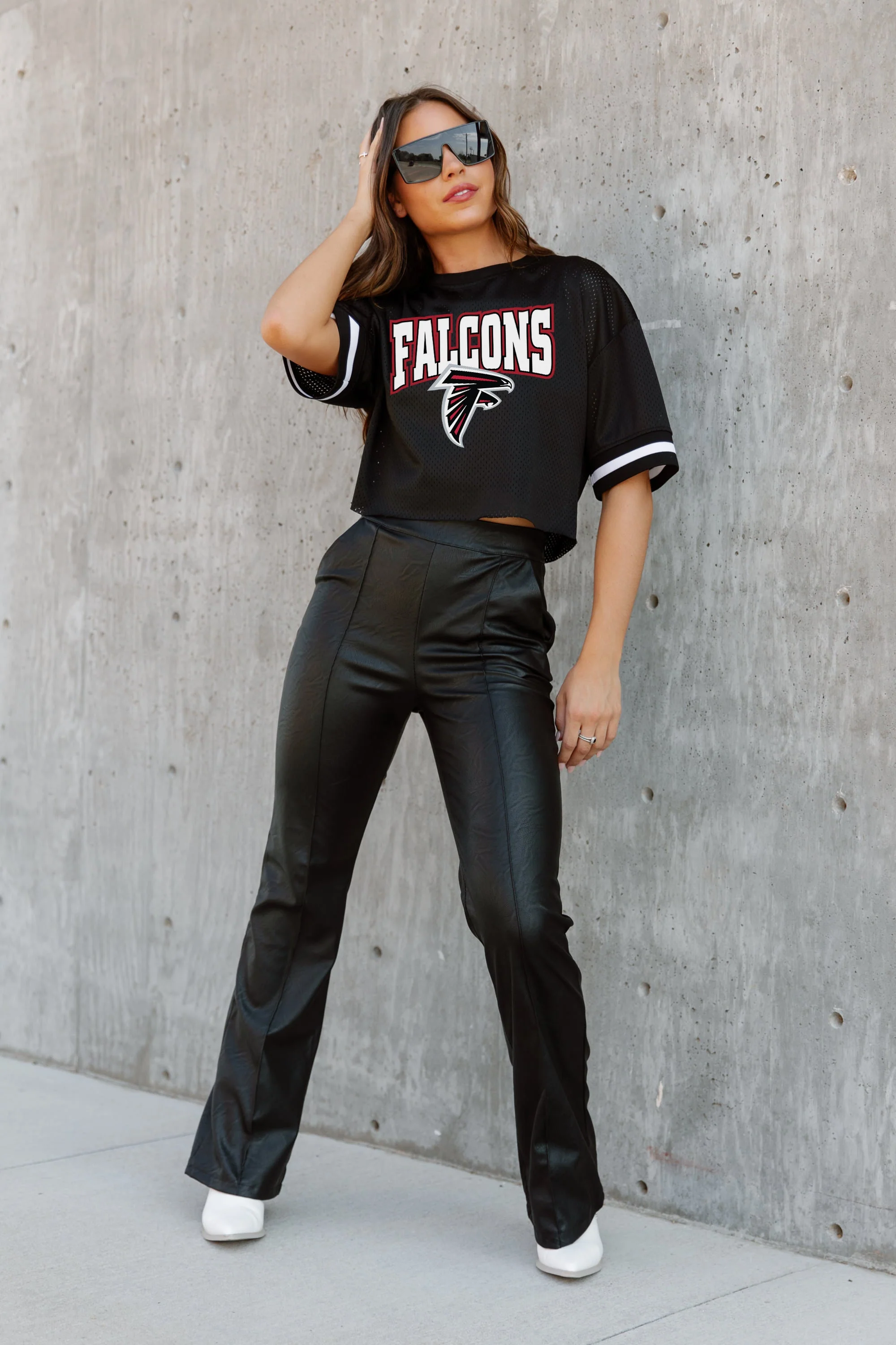 ATLANTA FALCONS Automatic Down Lightweight Striped Sleeve Top