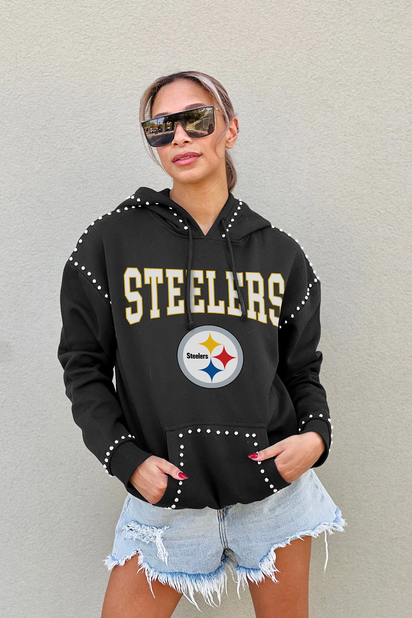 PITTSBURGH STEELERS Catch The Vibe Studded-Detail Hoodie