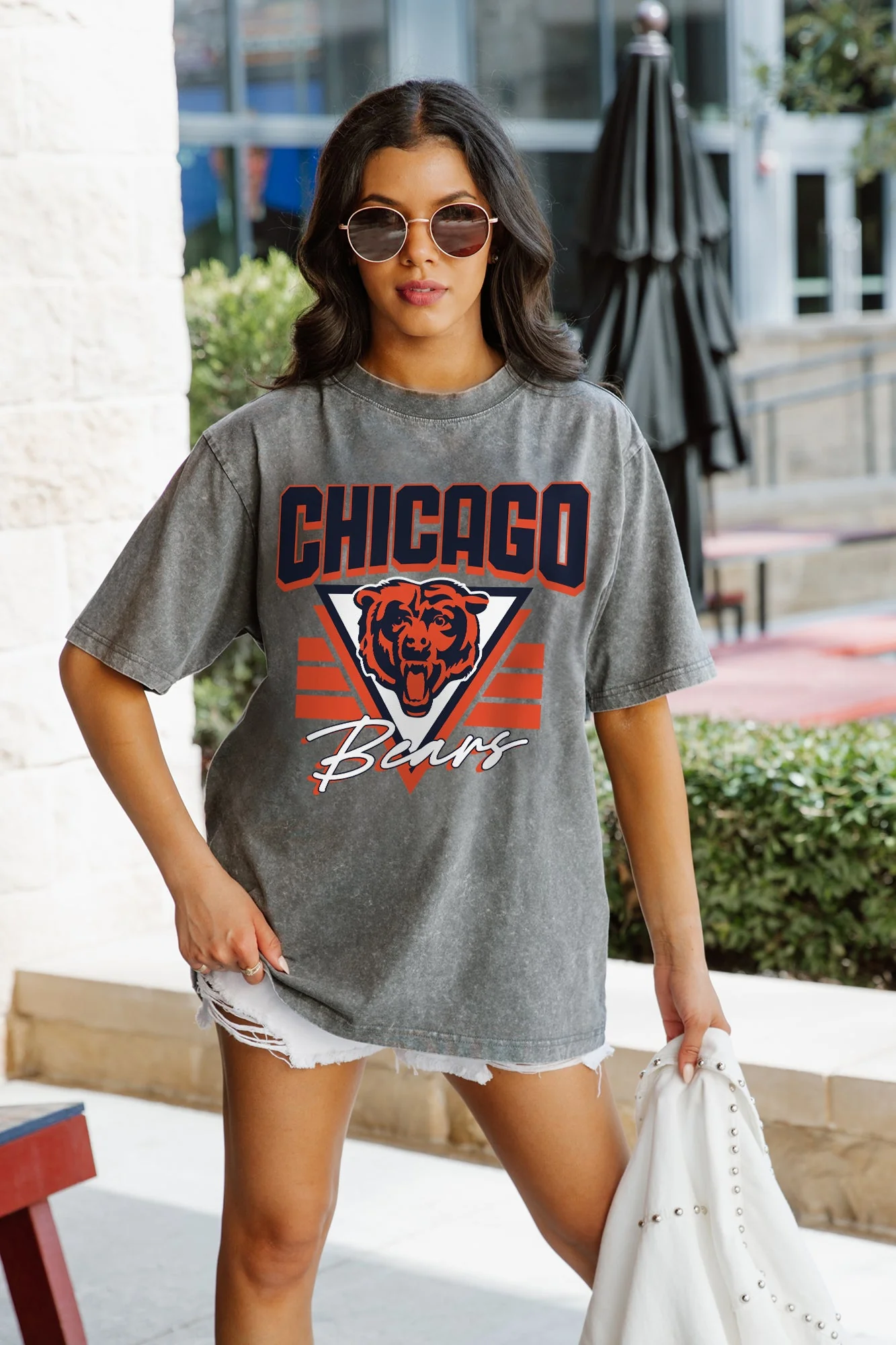 CHICAGO BEARS Play It Forward Oversized Crewneck Tee