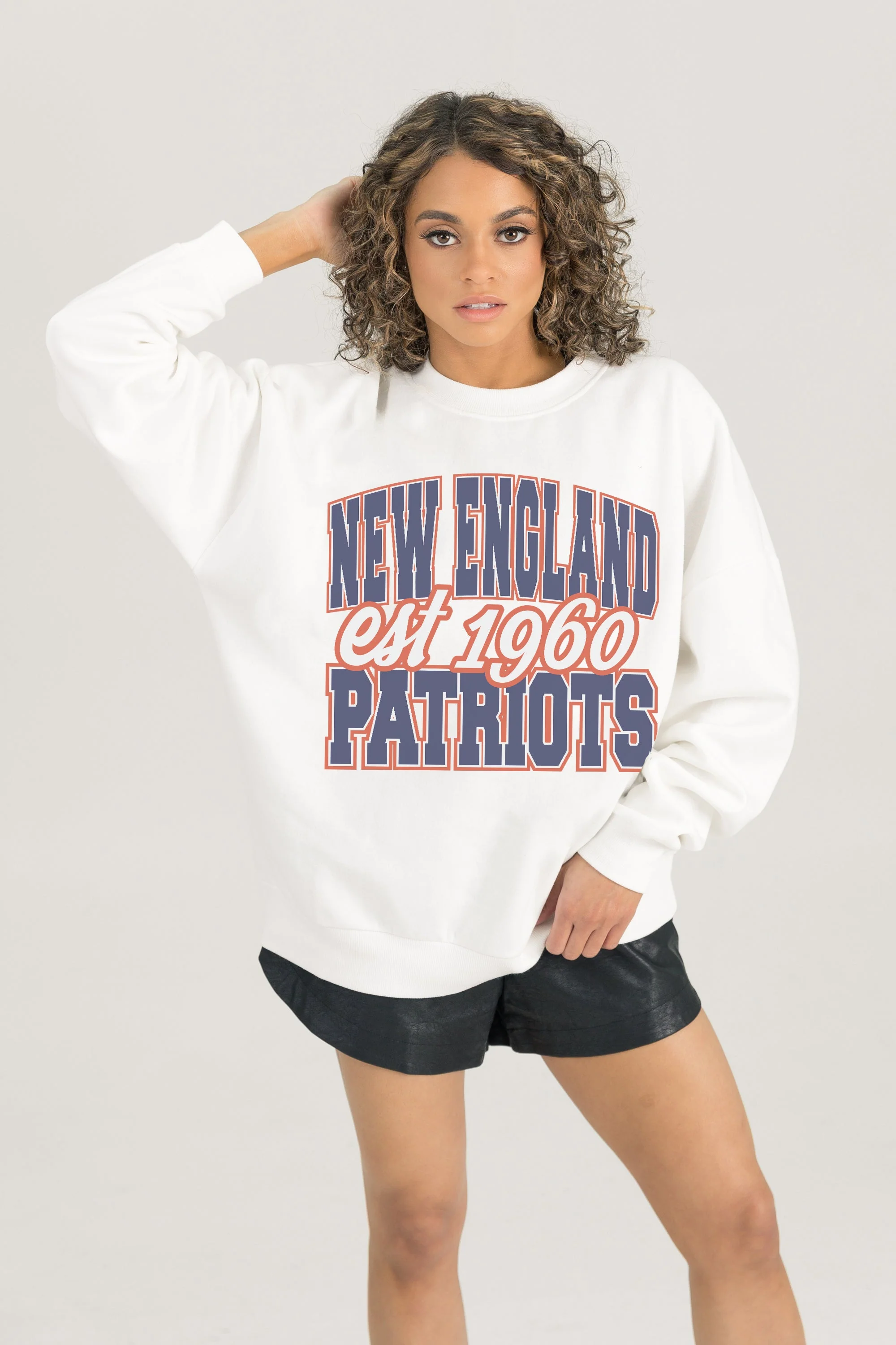 NEW ENGLAND PATRIOTS FADED FORMATION PREMIUM FLEECE CREWNECK PULLOVER