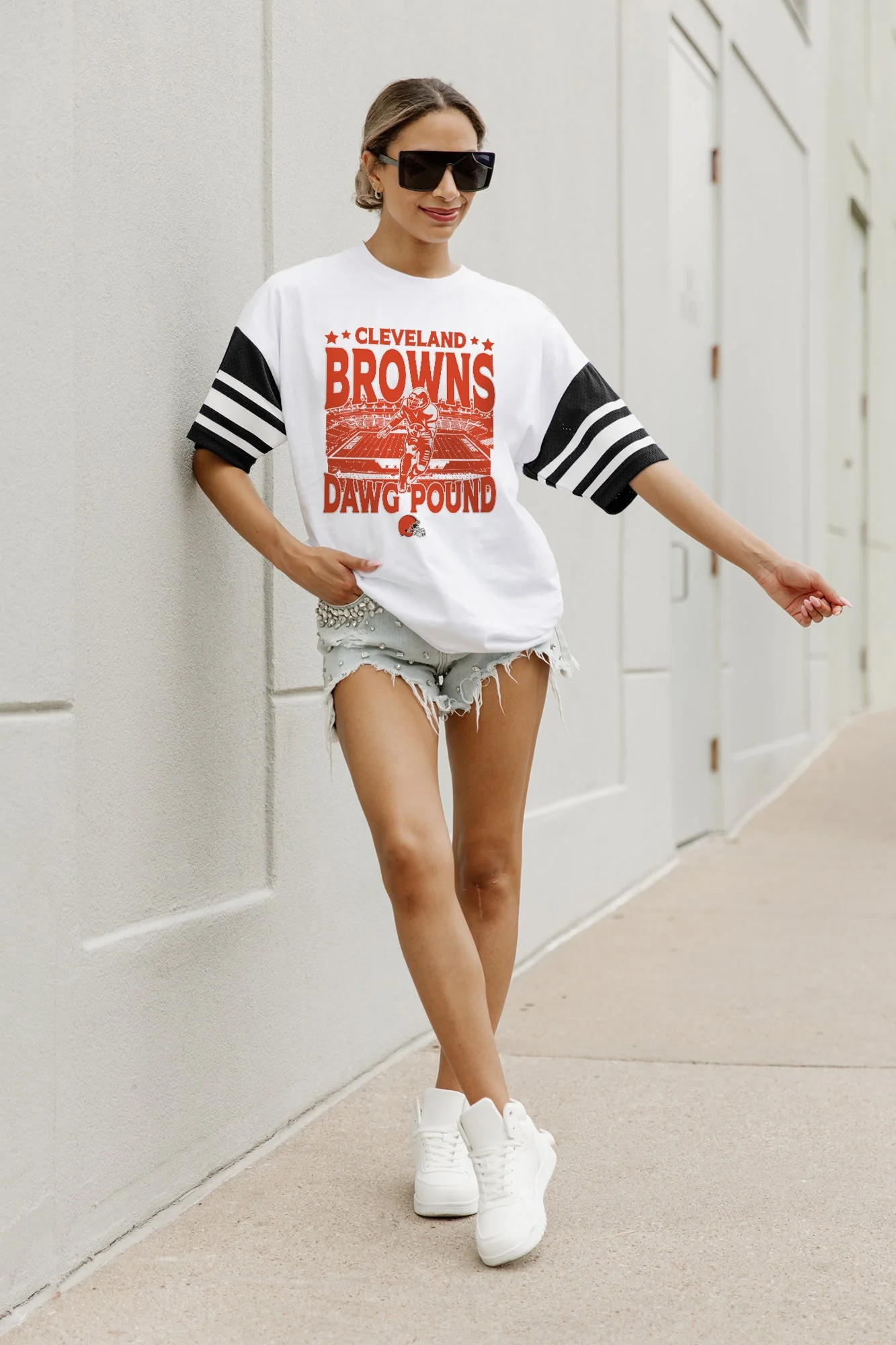 CLEVELAND BROWNS Crowd Pleaser Vintage Stripe Raglan Tee