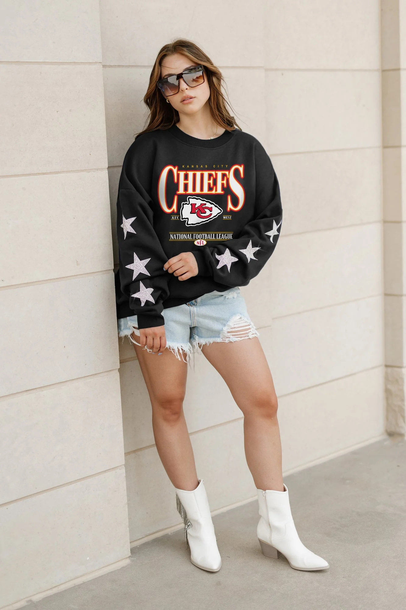 KANSAS CITY CHIEFS Gameday Glimmer Embellished Star-Sleeve Pullover