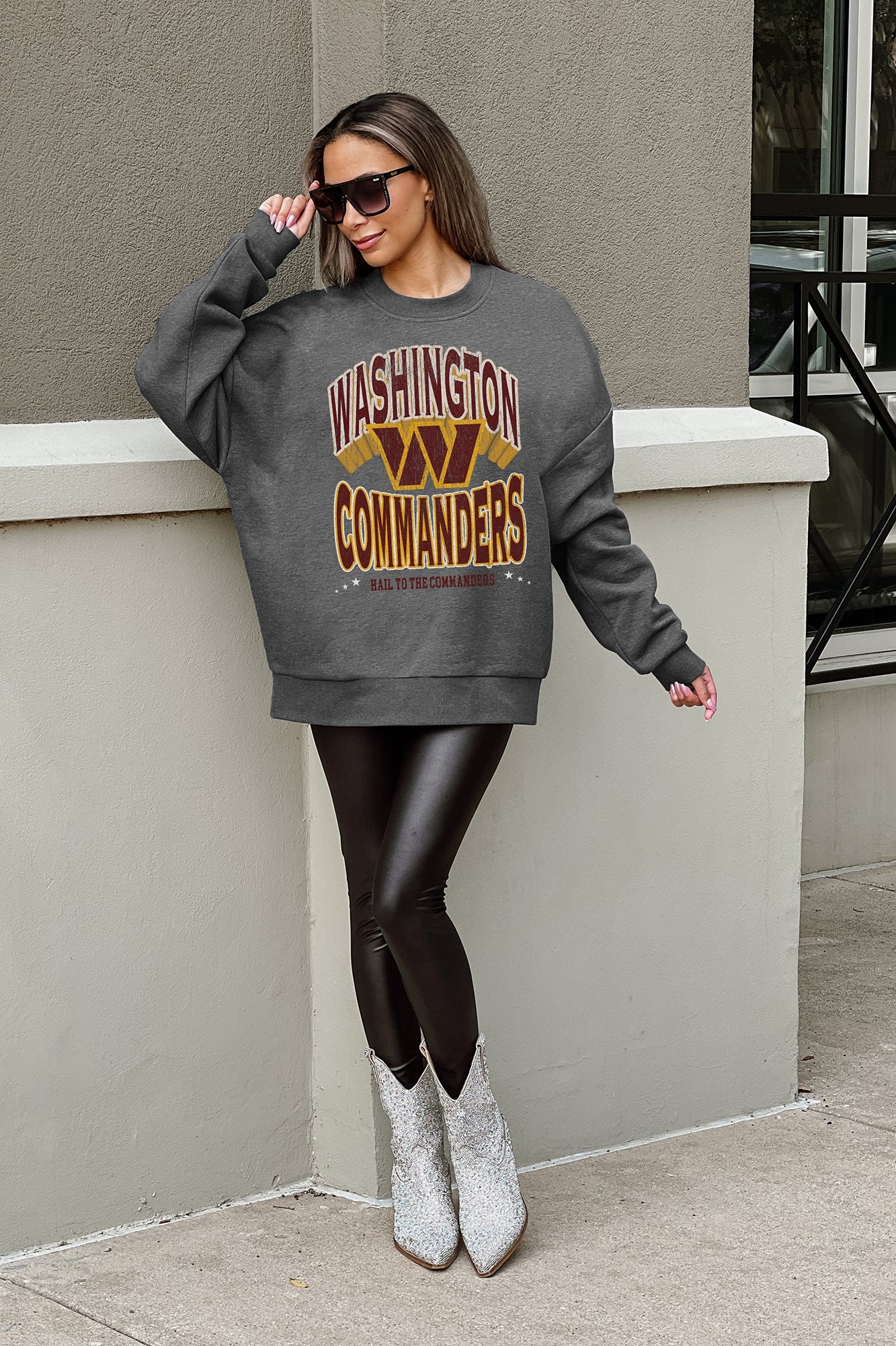 WASHINGTON COMMANDERS Long Weekend Fleece Crewneck Pullover