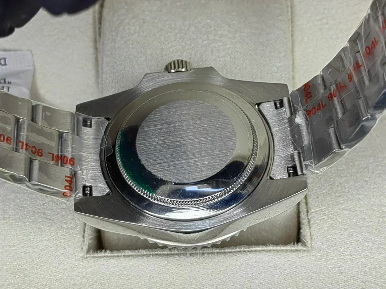 SUBMARINER SILVER BLUE DIAMOND 40MM Super