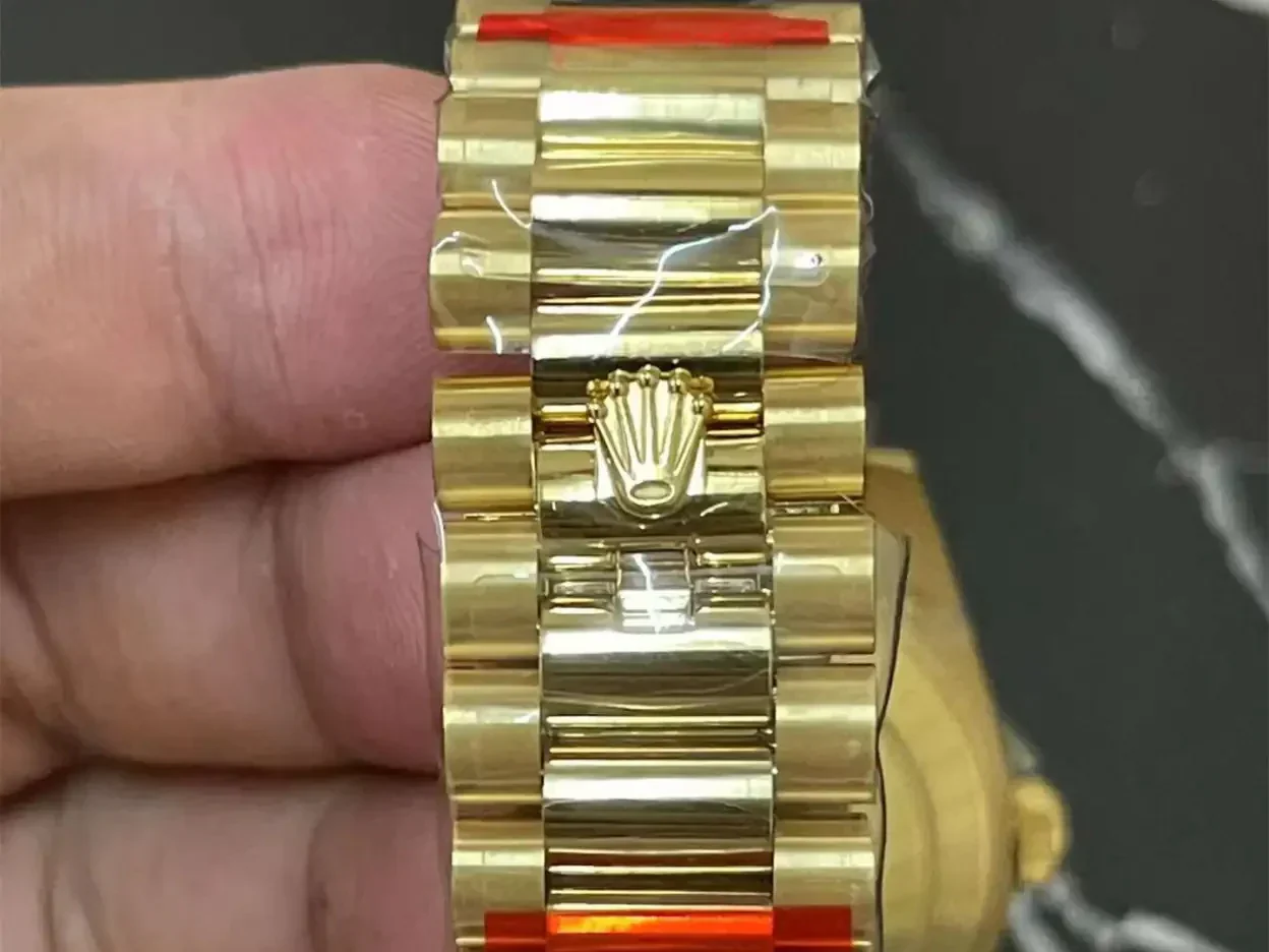 Day-Date M228238-0004 40mm Super