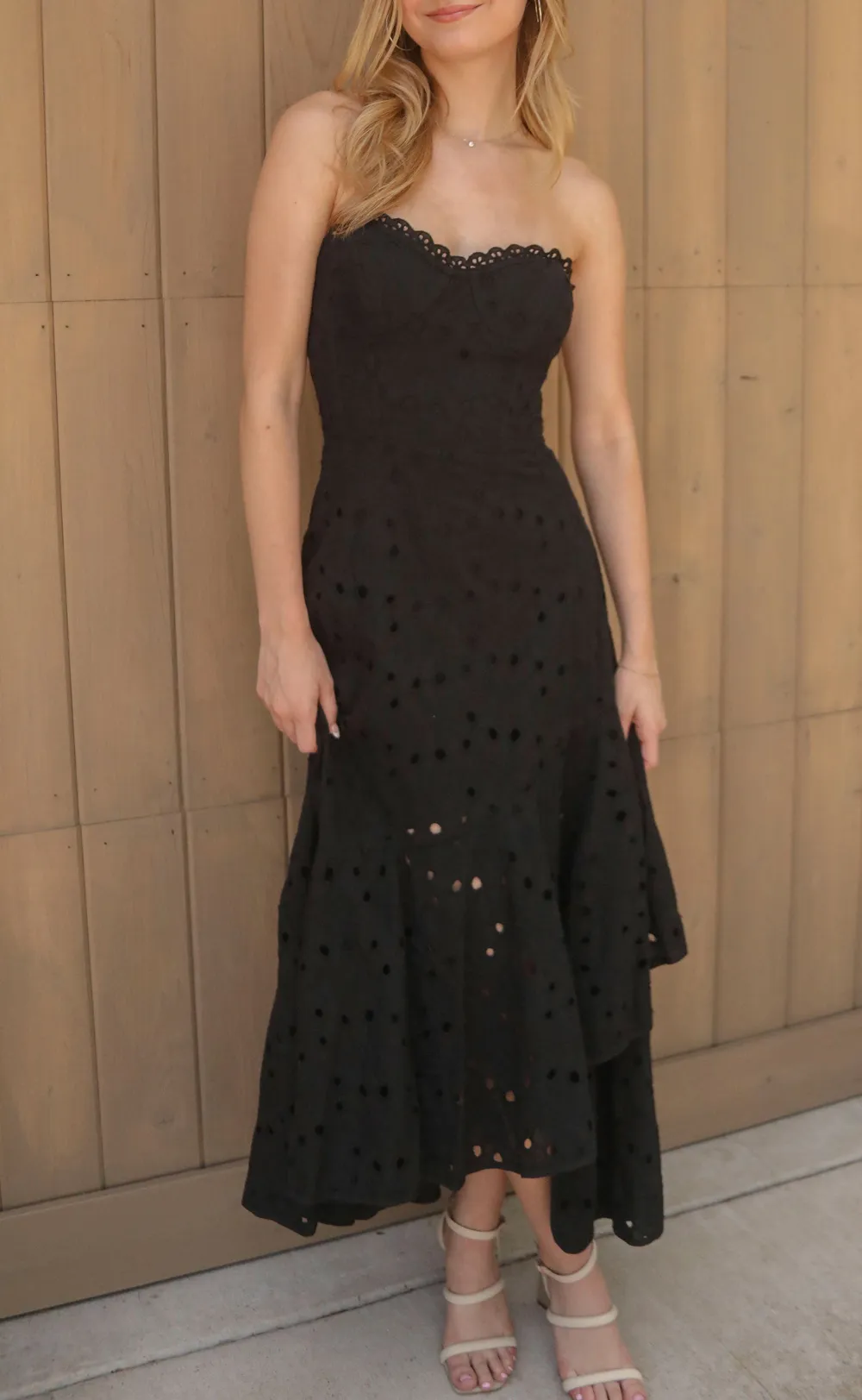 Eyelet Detailing Strapless Midi Dress