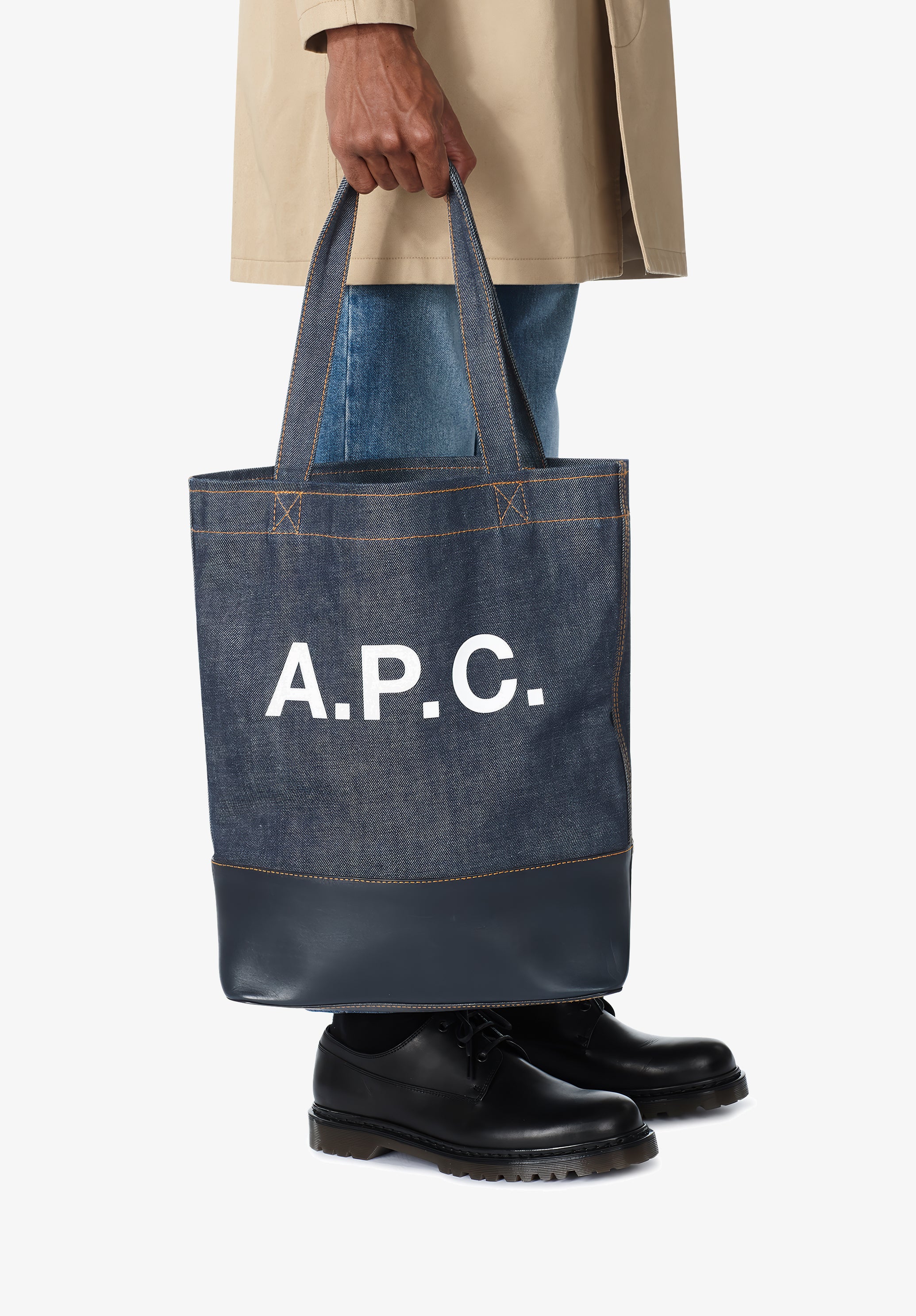 Axel tote bag