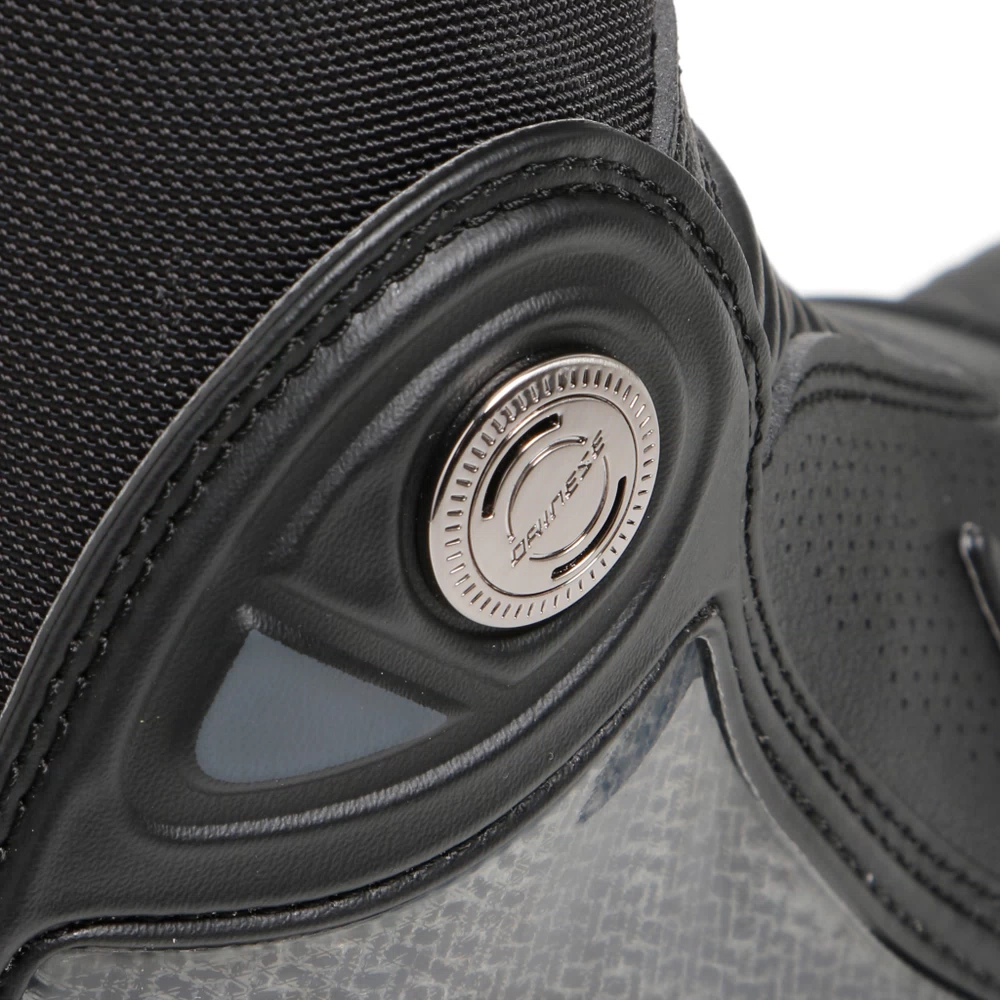 AXIAL GORE-TEX BOOTS