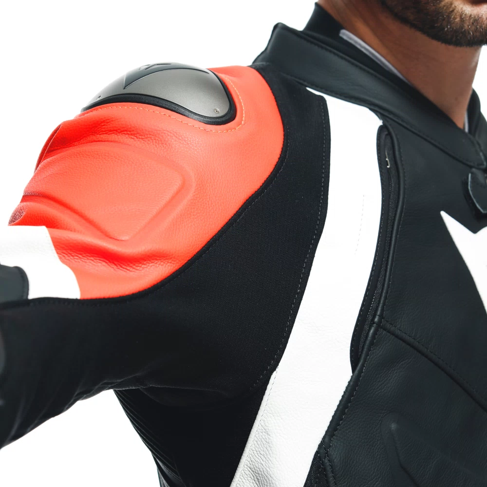 AVRO 4 LEATHER 2PCS SUIT