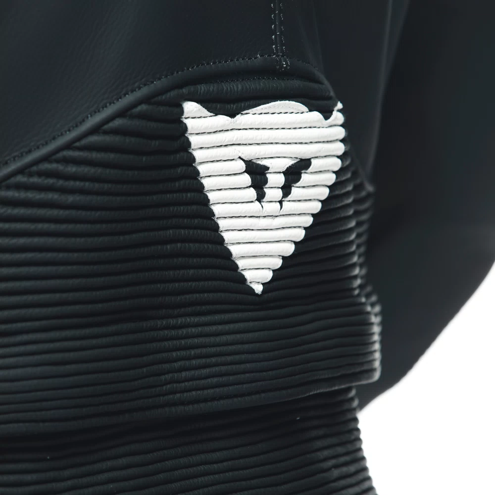 AVRO 4 LEATHER 2PCS SUIT S/T