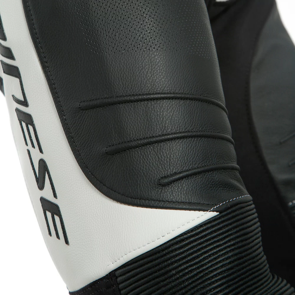 LAGUNA SECA 5 1PC LEATHER SUIT PERF.