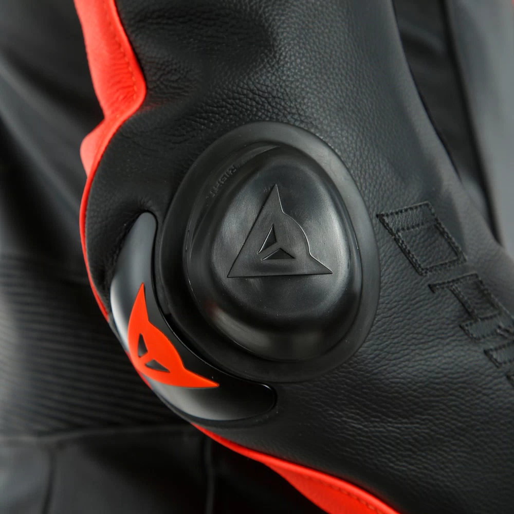 LAGUNA SECA 5 1PC LEATHER SUIT PERF.
