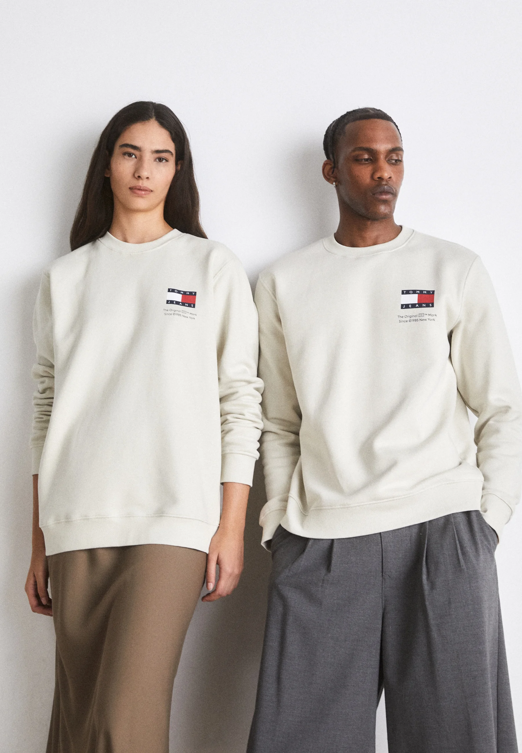 Basic Unisex Sweatshirt