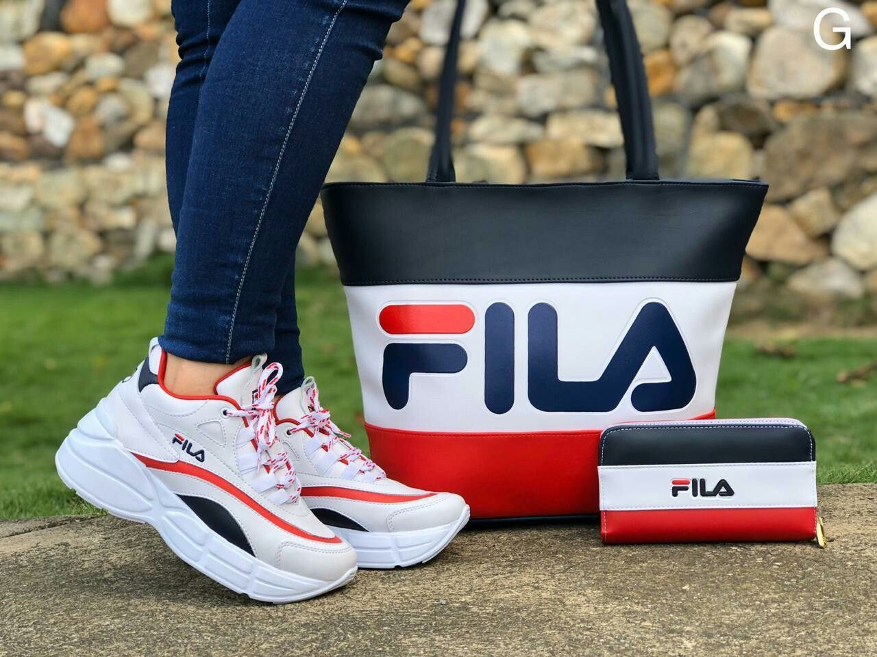 Stylish sneakers / including handbags / unisex