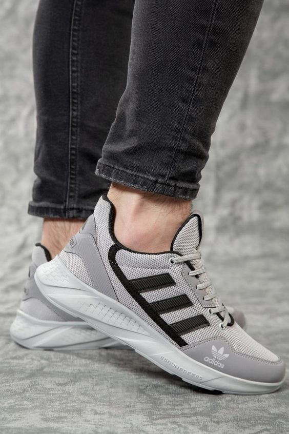 Casual running shoes