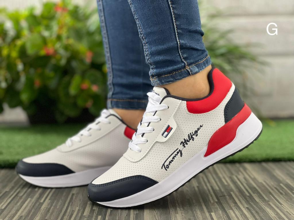 2025 new style flat sports shoes for men and women, fashionable casual shoes