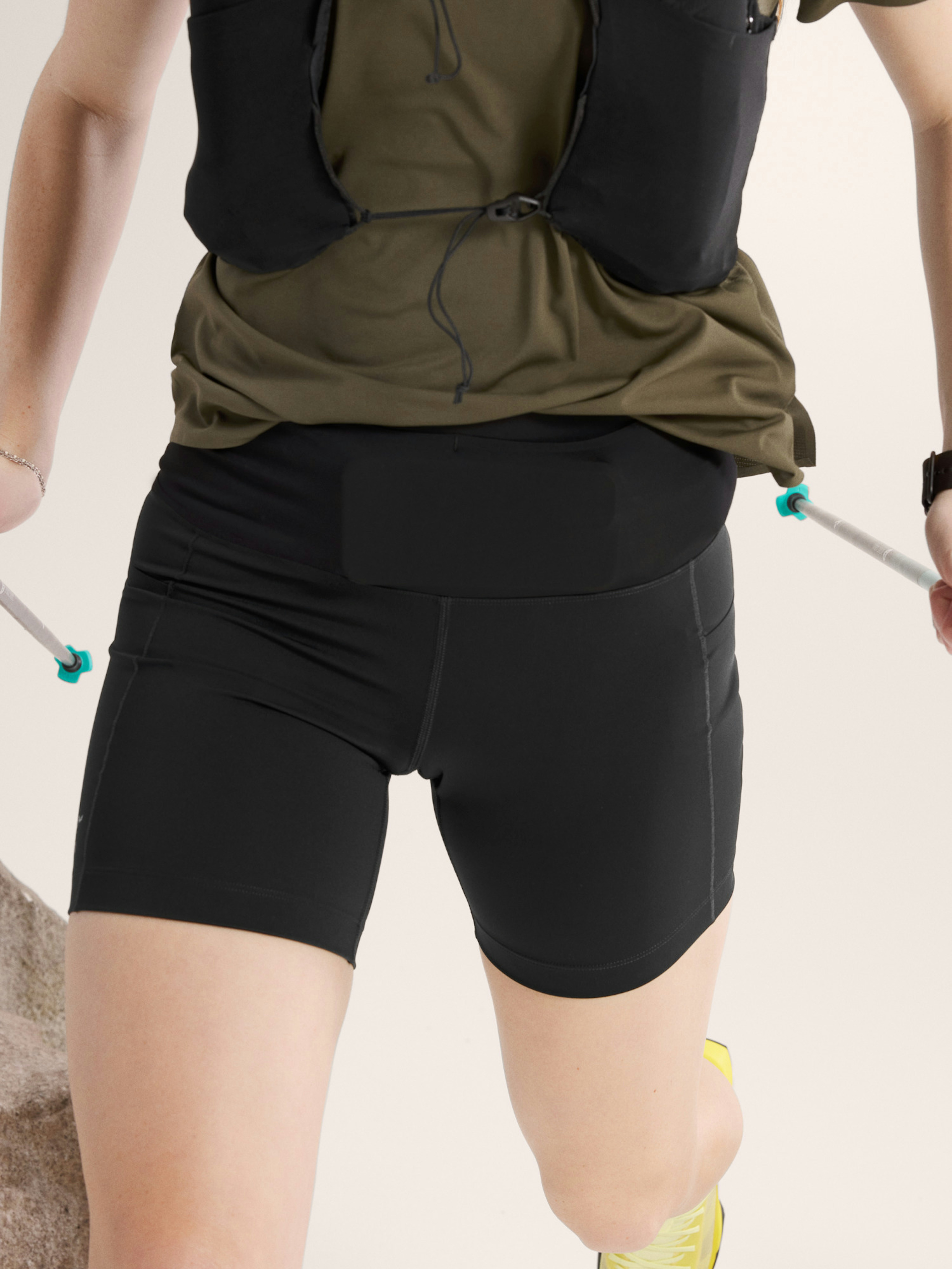 Essent High-Rise Utility Short 6