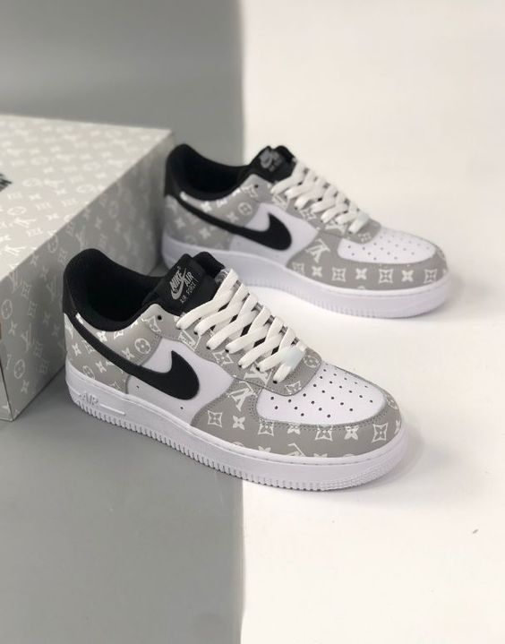 Women's Air Force 1 Lo '07 sneakers