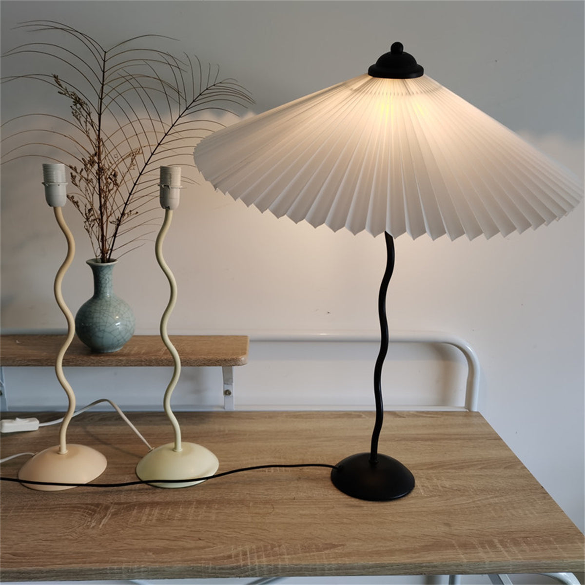 Squiggle - Table Lamp