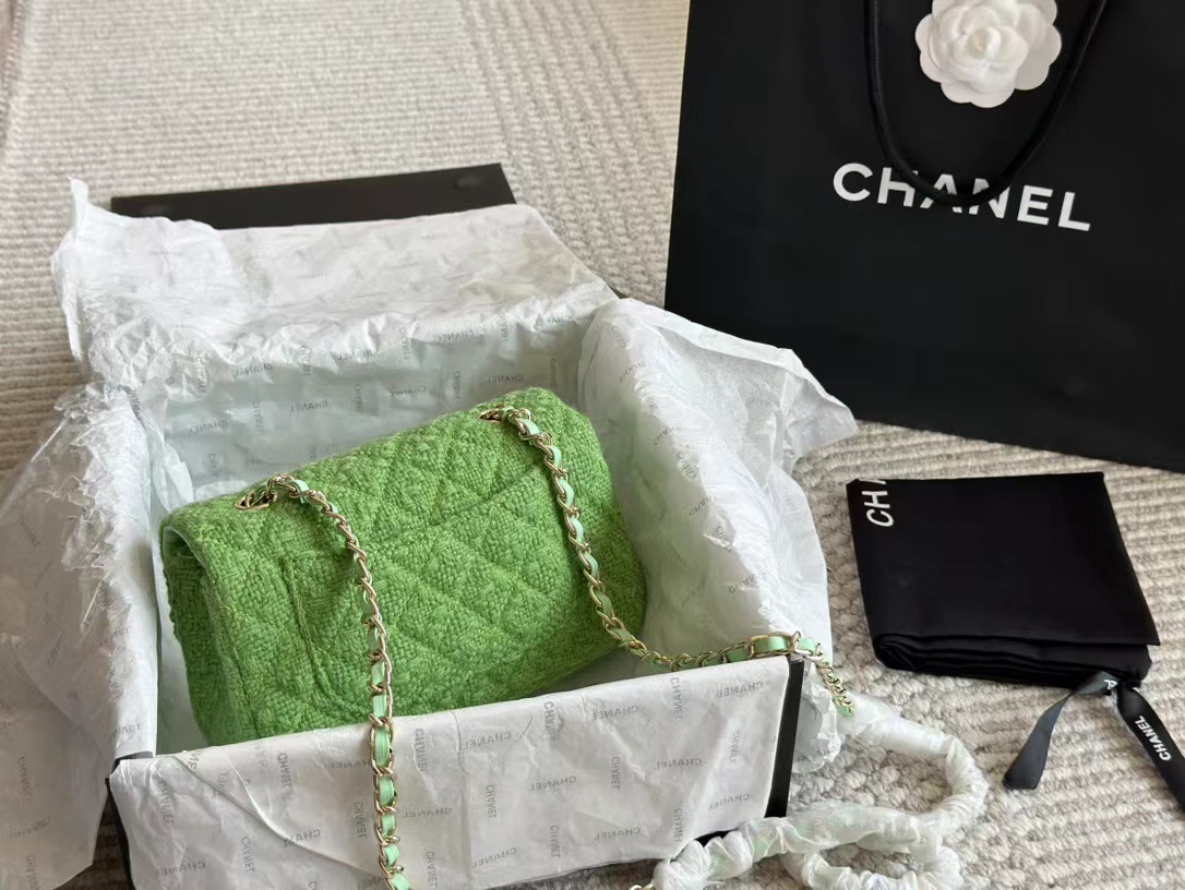 CHANEL CLASSIC 11.12 HANDBAG Lambskin & Brown Metal Green-A01112