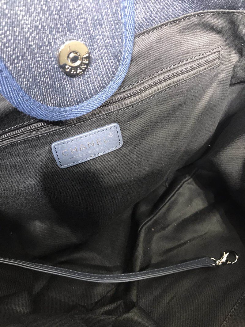 CHANEL Medium Tote Black3- A66941