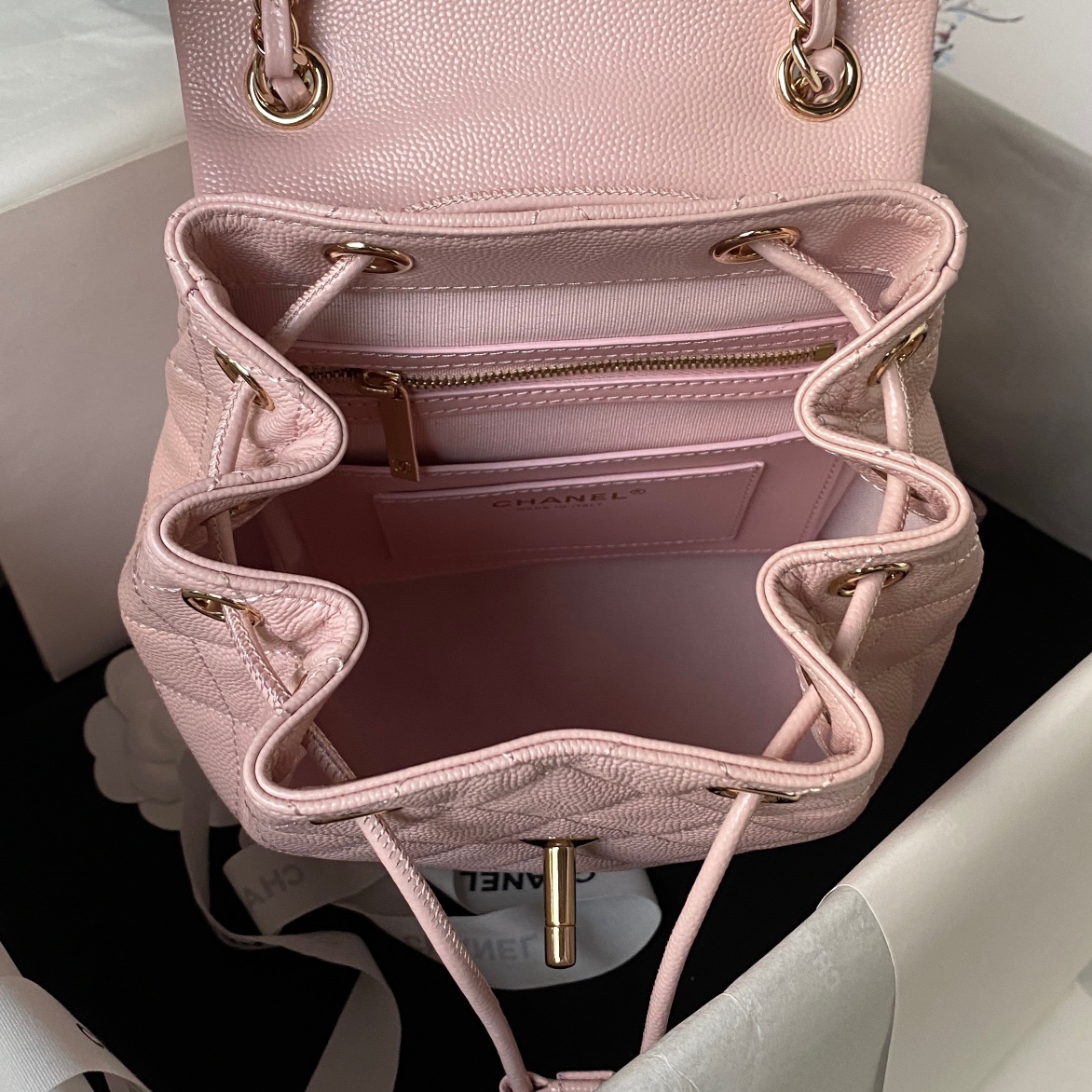 CHANEL Backpacks  Grain-embossed shiny calf leather with gold-coloured metal Light pink -AS4058