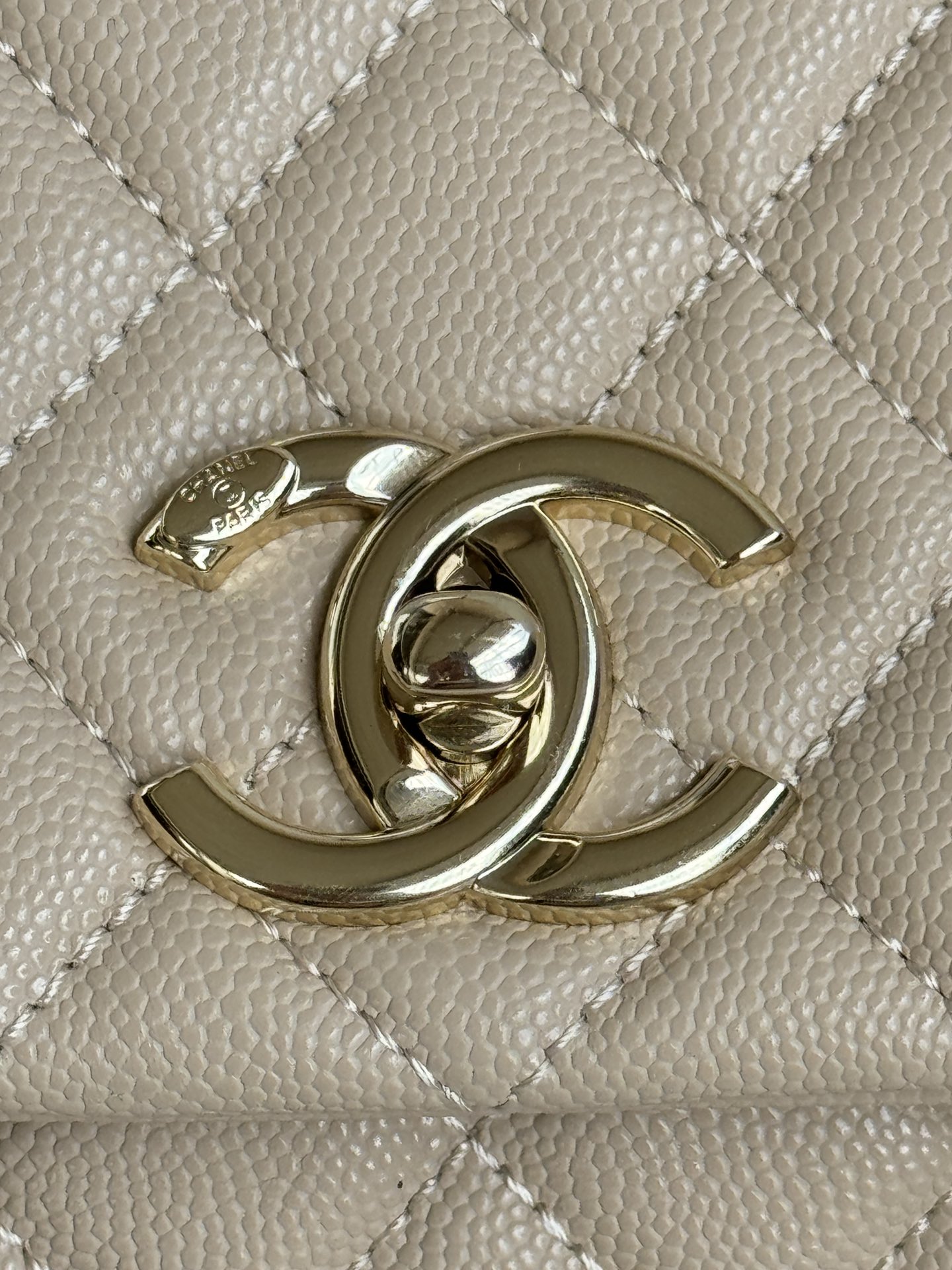 CHANEL Large Flap Bag With Top Handle ﻿Apricot-A92991