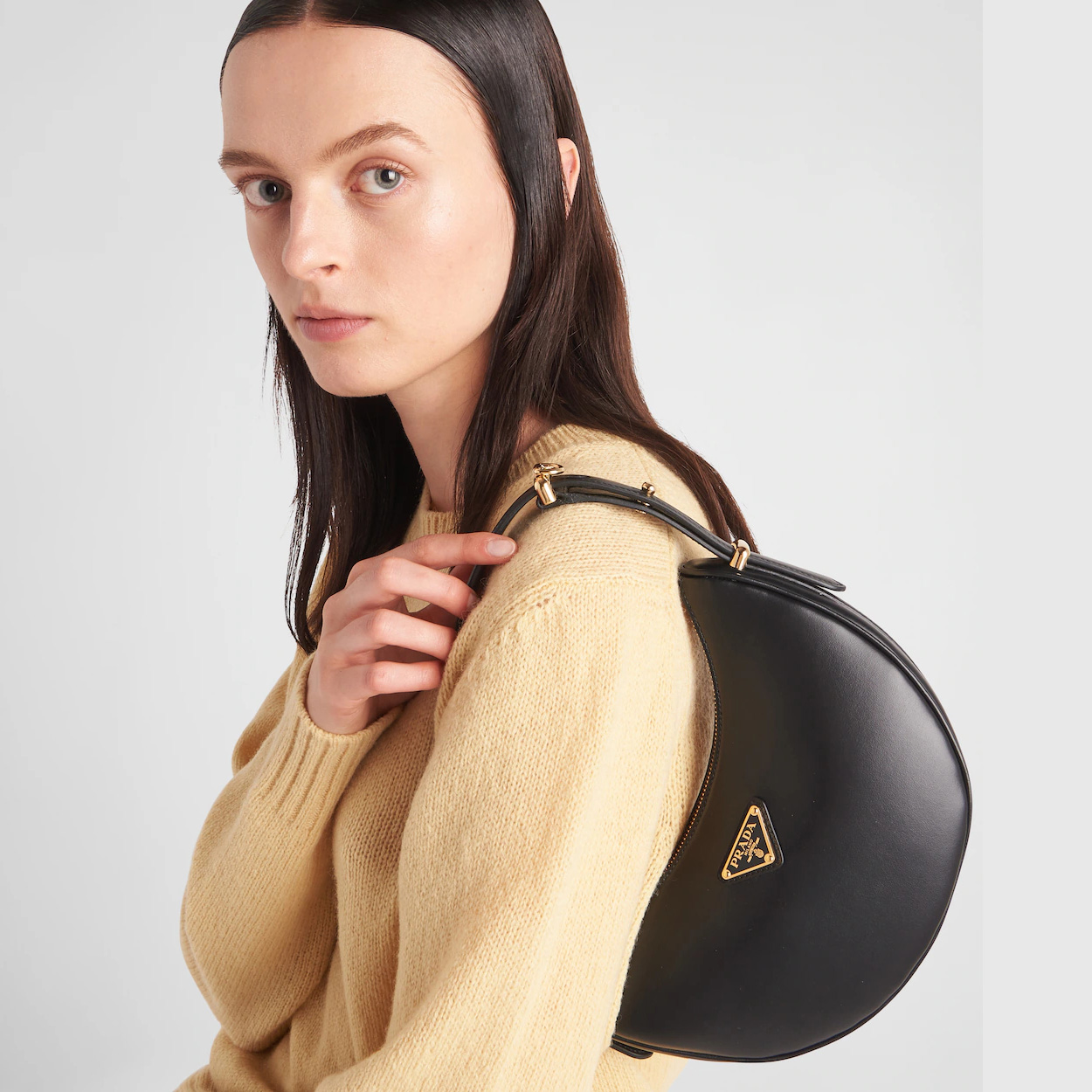 Arque leather shoulder bag