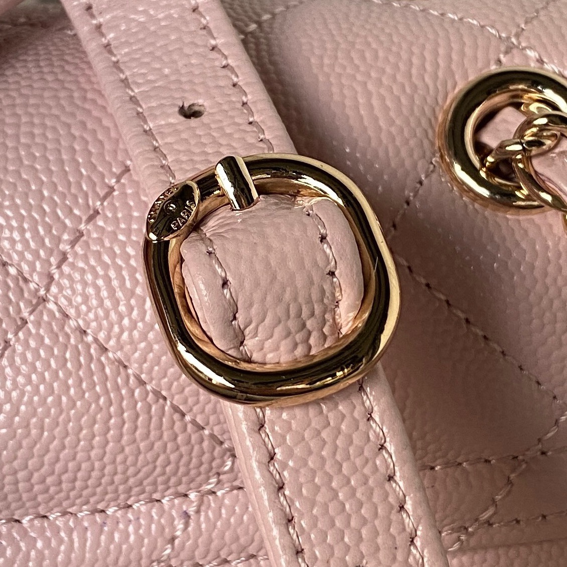 CHANEL Backpacks  Grain-embossed shiny calf leather with gold-coloured metal Light pink -AS4058