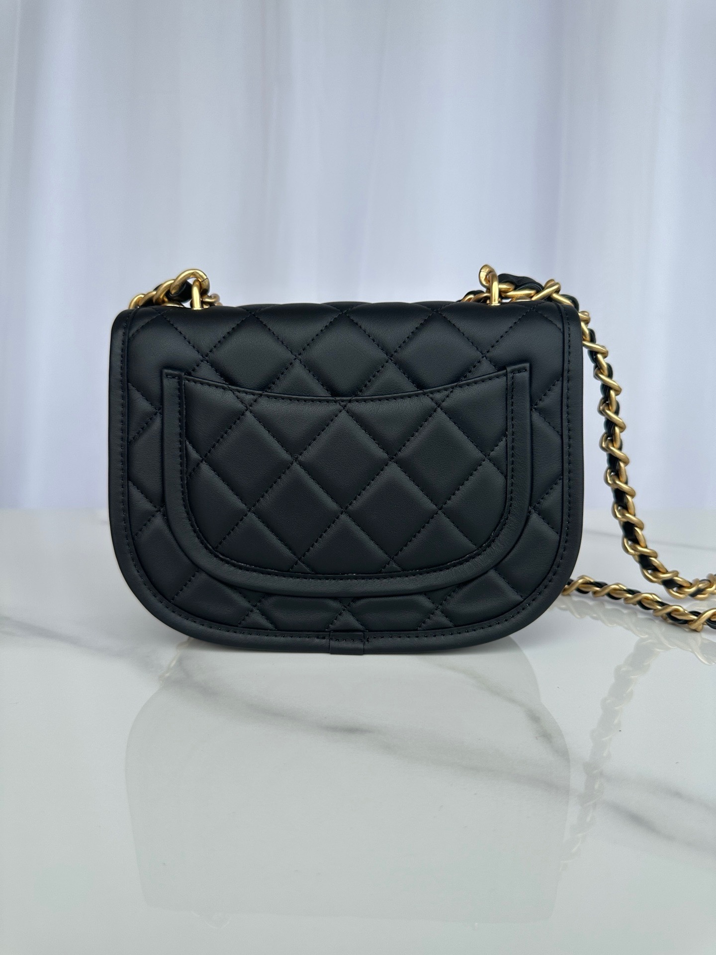 CHANELMessenger bag Calfskin with gold coloured metal Black-AS4845