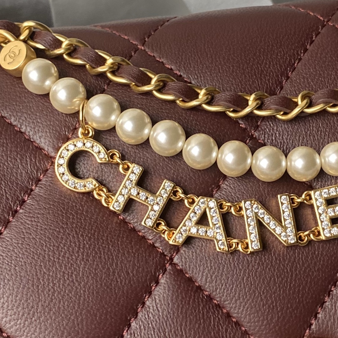 CHANEL Mini flap bag Shiny lambskin, faux pearls and gold coloured metal Red-AS4986