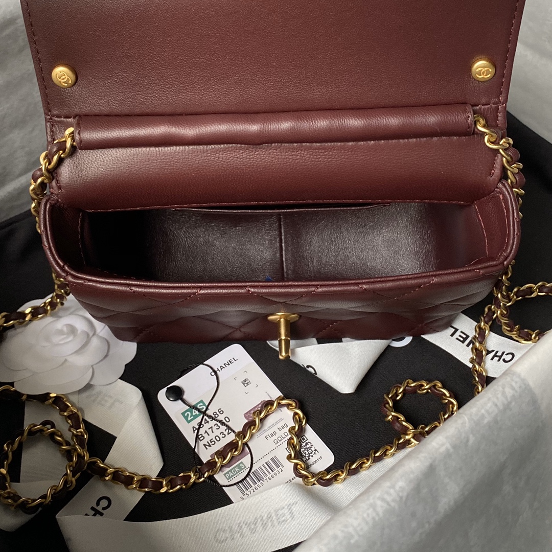 CHANEL Mini flap bag Shiny lambskin, faux pearls and gold coloured metal Red-AS4986