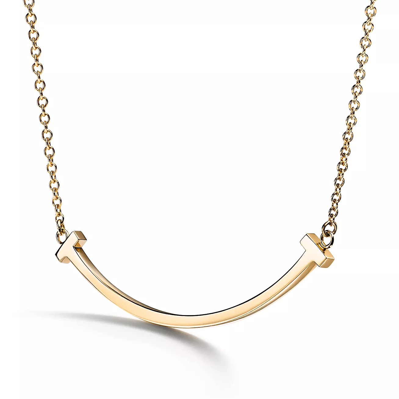 Smile Pendant in Yellow Gold, Small