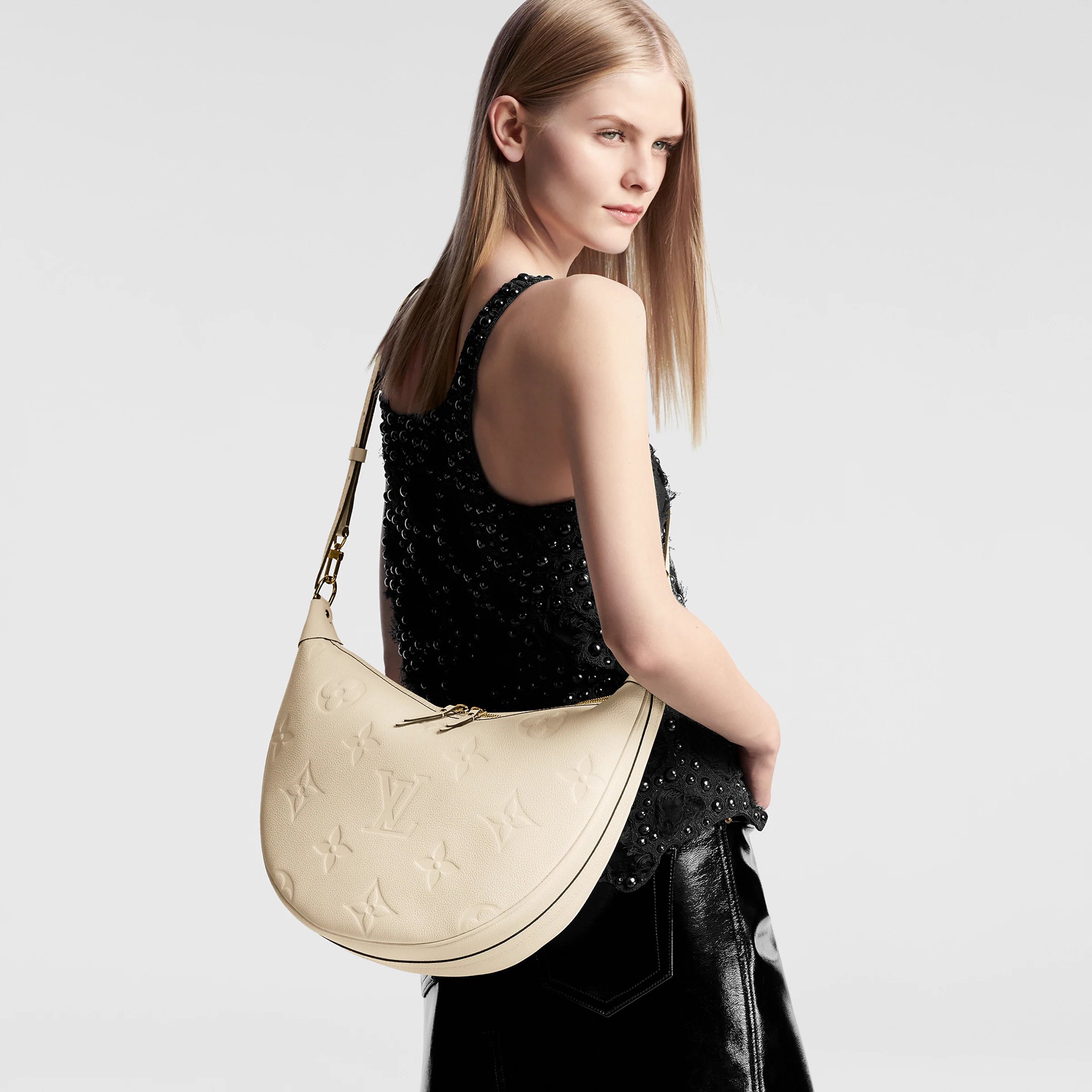Loop Hobo Cream M46739