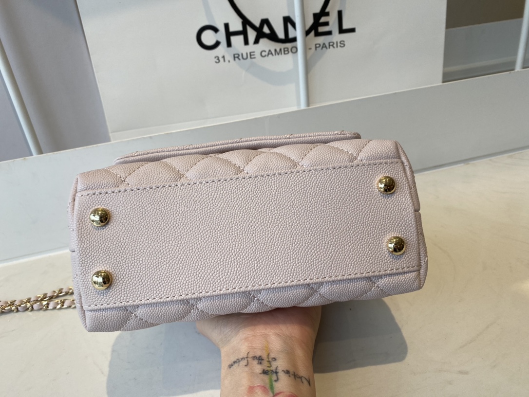CHANEL Mini flap bag with handle Grain embossed calf leather with gold coloured metal pale gold-AS2215