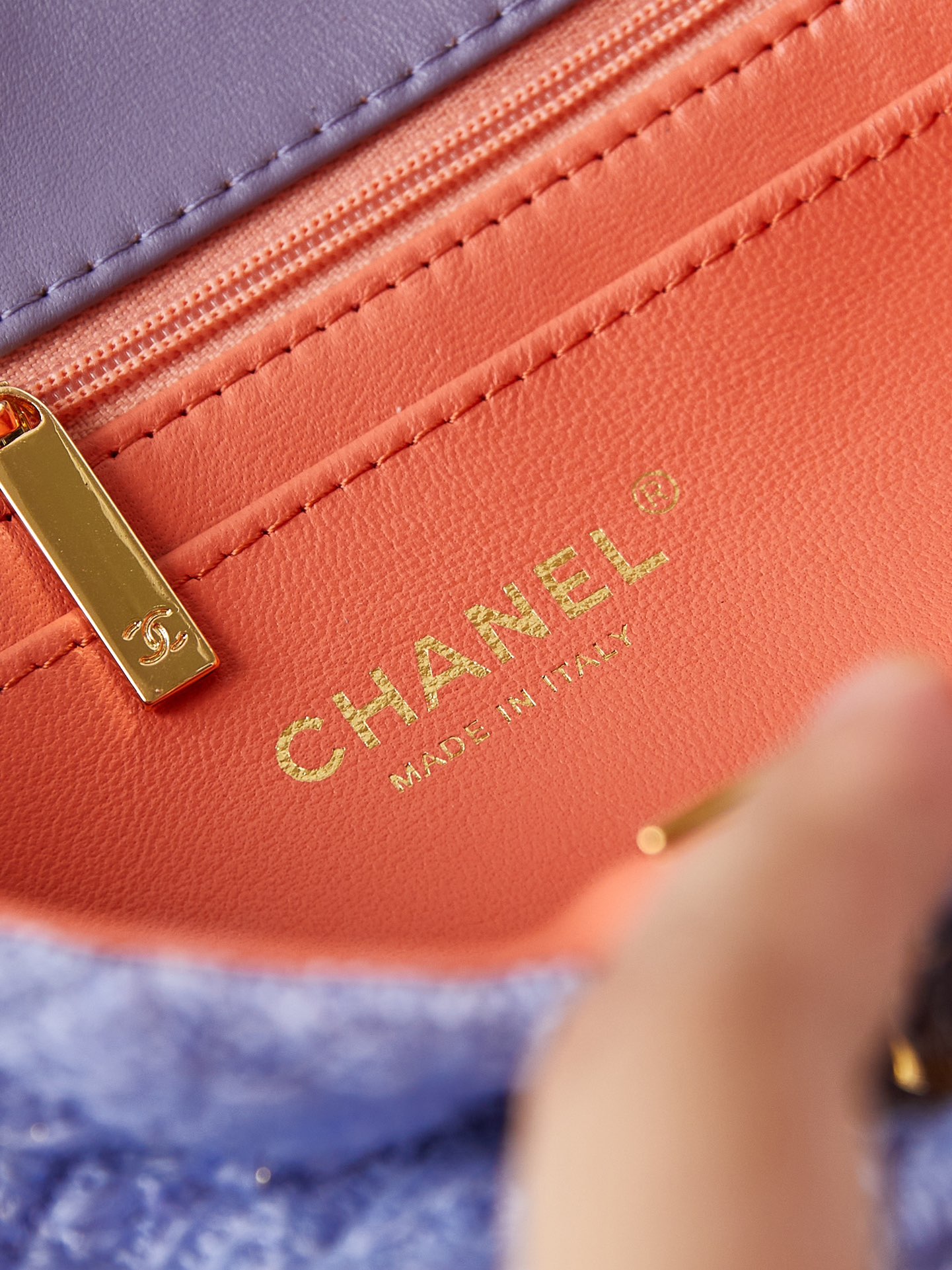 CHANEL Mini Classic Handbag & Gold-Tone Metal Purple-A69900