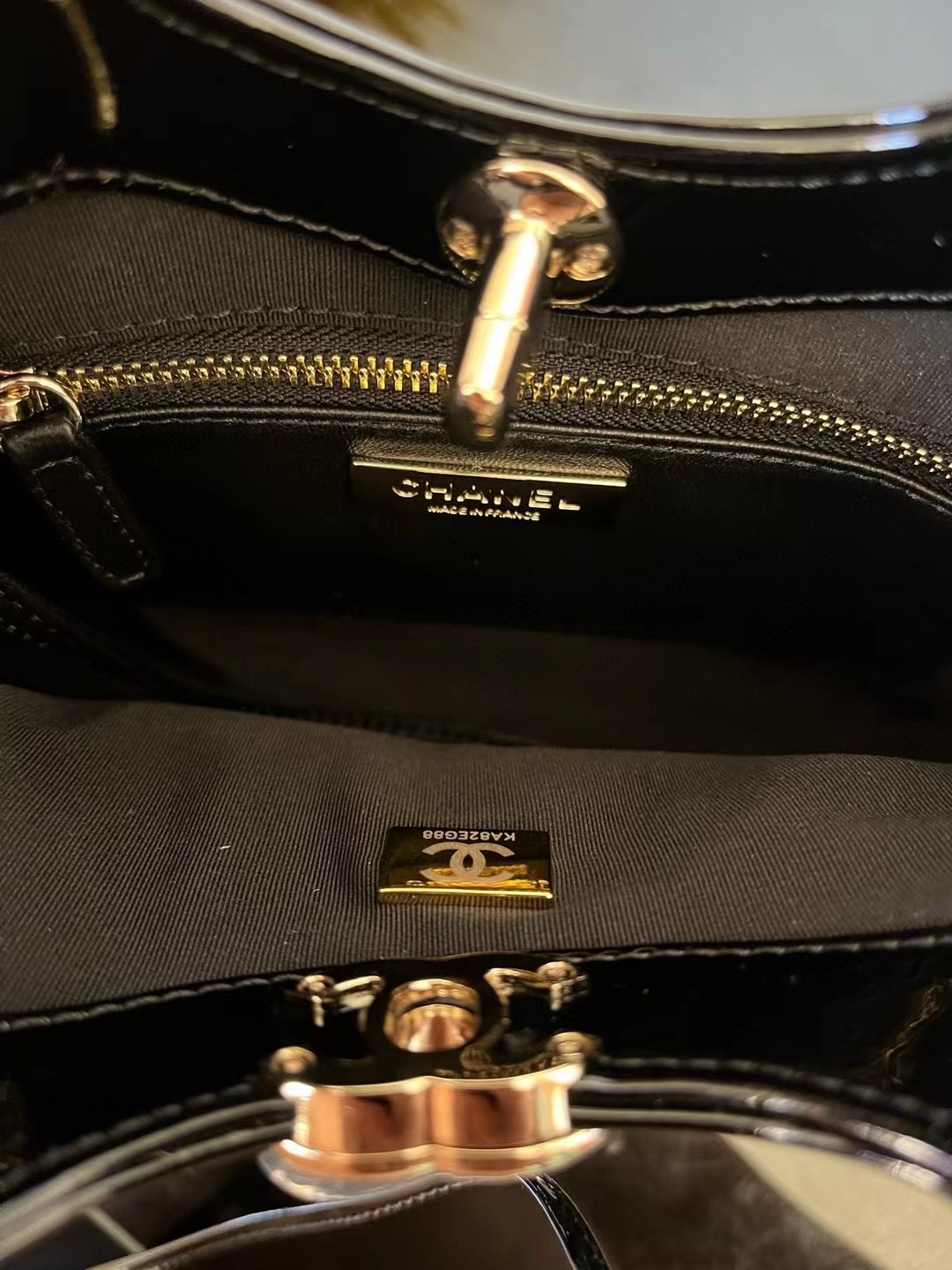 CHANEL 31 Mini Shopping Bag Lacquer Black-AS4133